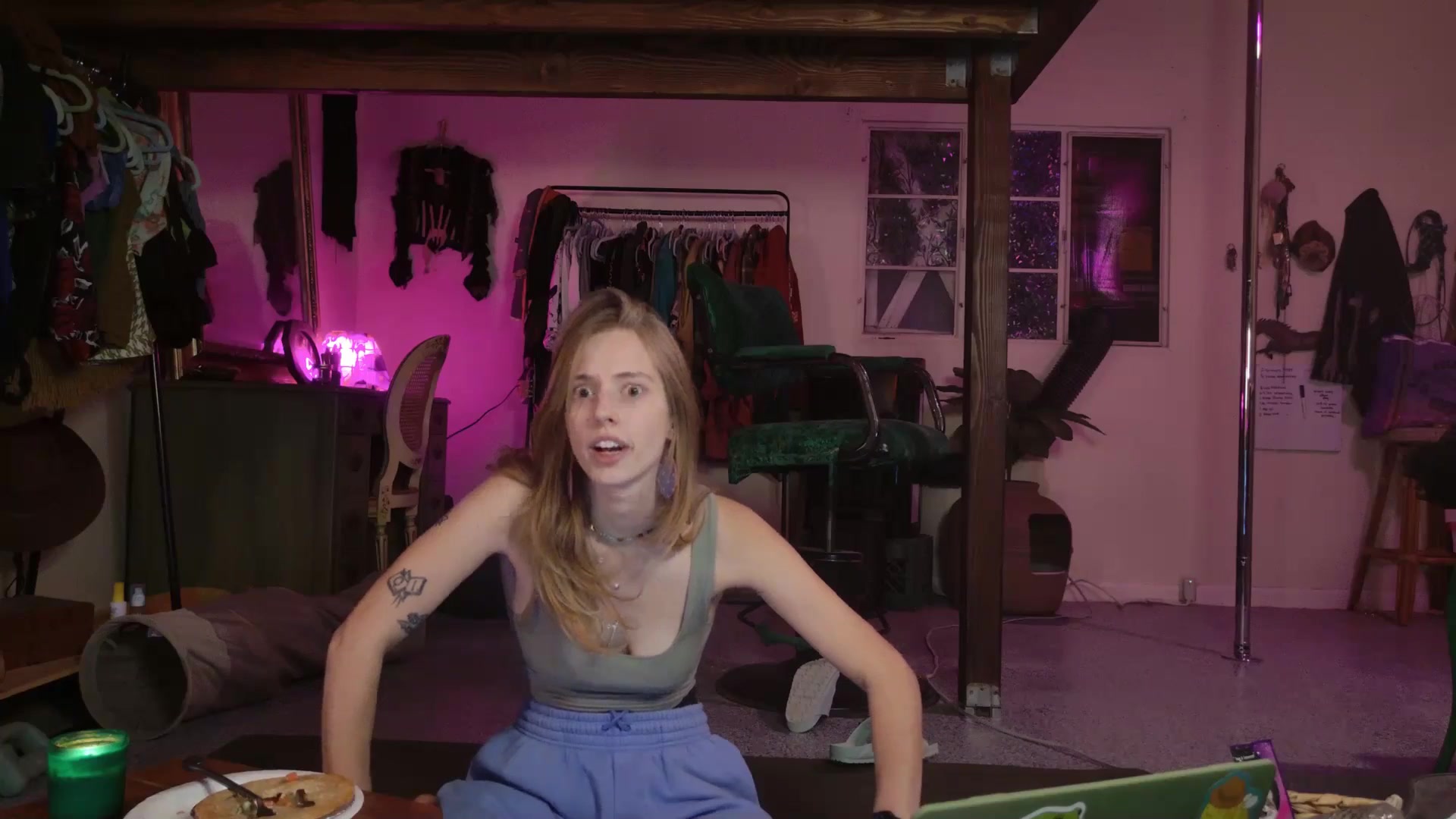 Gallery image thumbnail from ellispierce's myfreecams stream on, 11/17/2025, 09:07 image 8 of 20