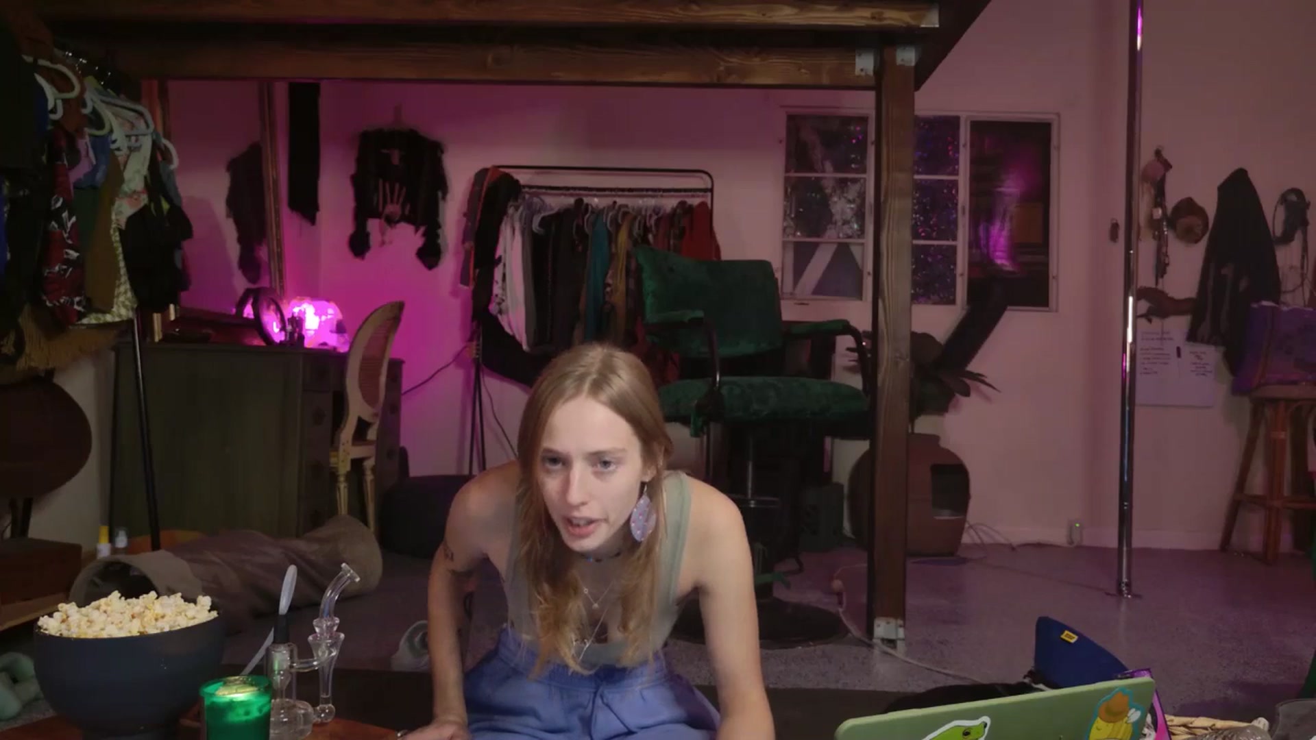 Gallery image thumbnail from ellispierce's myfreecams stream on, 11/17/2025, 11:10 image 7 of 20