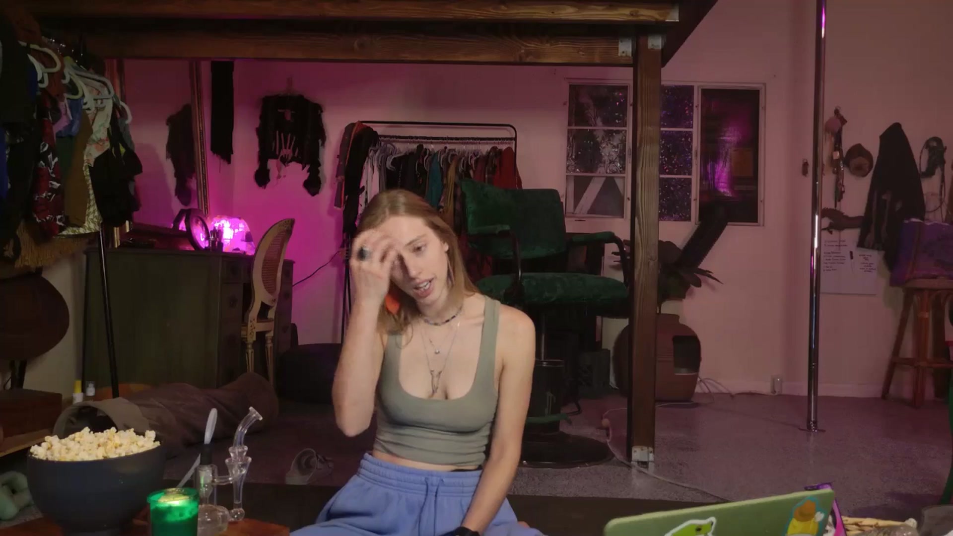 Gallery image thumbnail from ellispierce's myfreecams stream on, 11/17/2025, 11:10 image 9 of 20