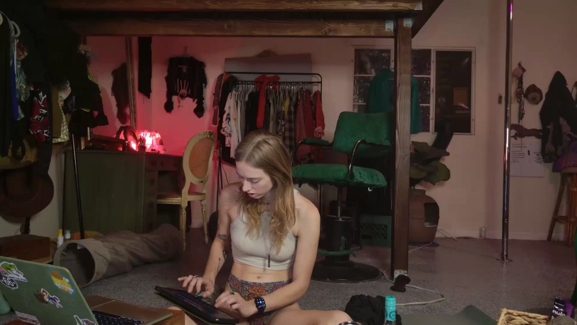 Gallery image thumbnail from ellispierce's myfreecams stream on, 11/23/2025, 09:19 image 2 of 20