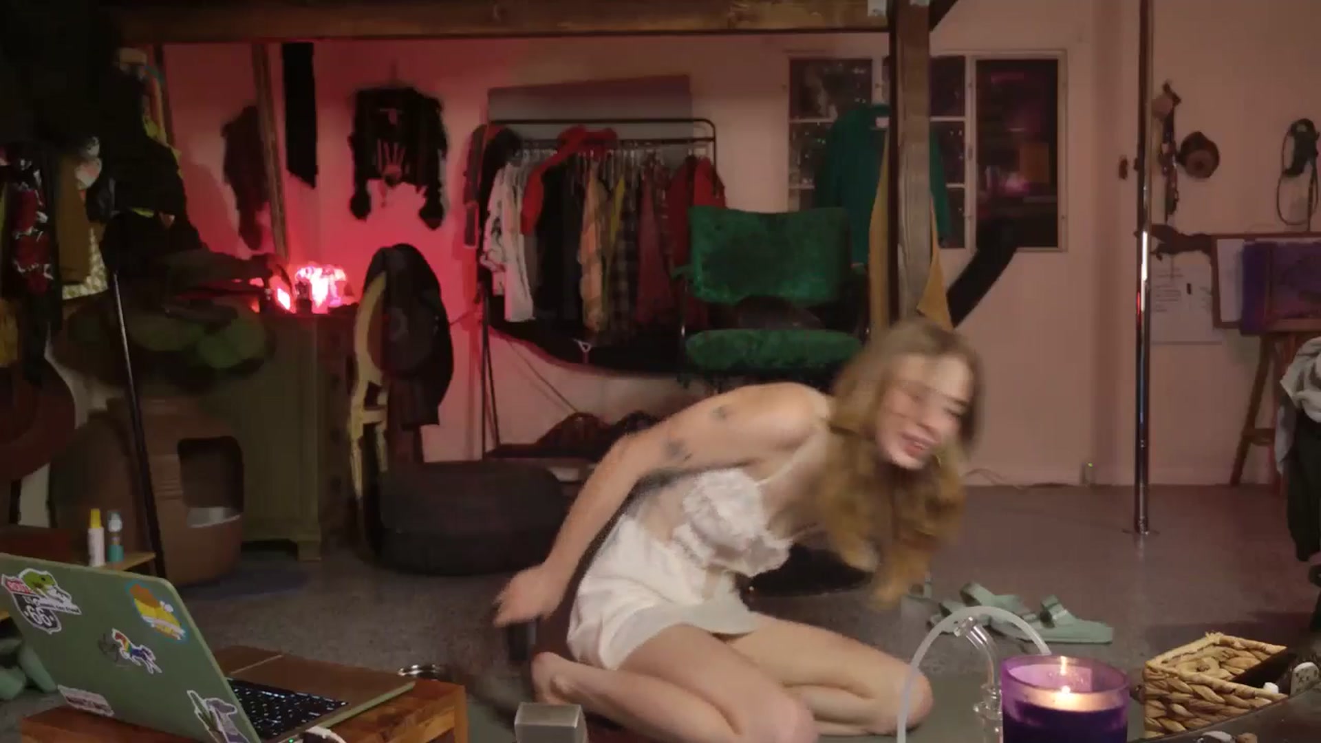 Gallery image thumbnail from ellispierce's myfreecams stream on, 11/24/2025, 10:35 image 11 of 20