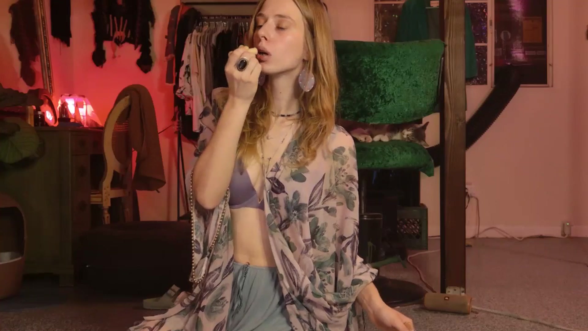 Gallery image thumbnail from ellispierce's myfreecams stream on, 11/27/2025, 09:26 image 10 of 20