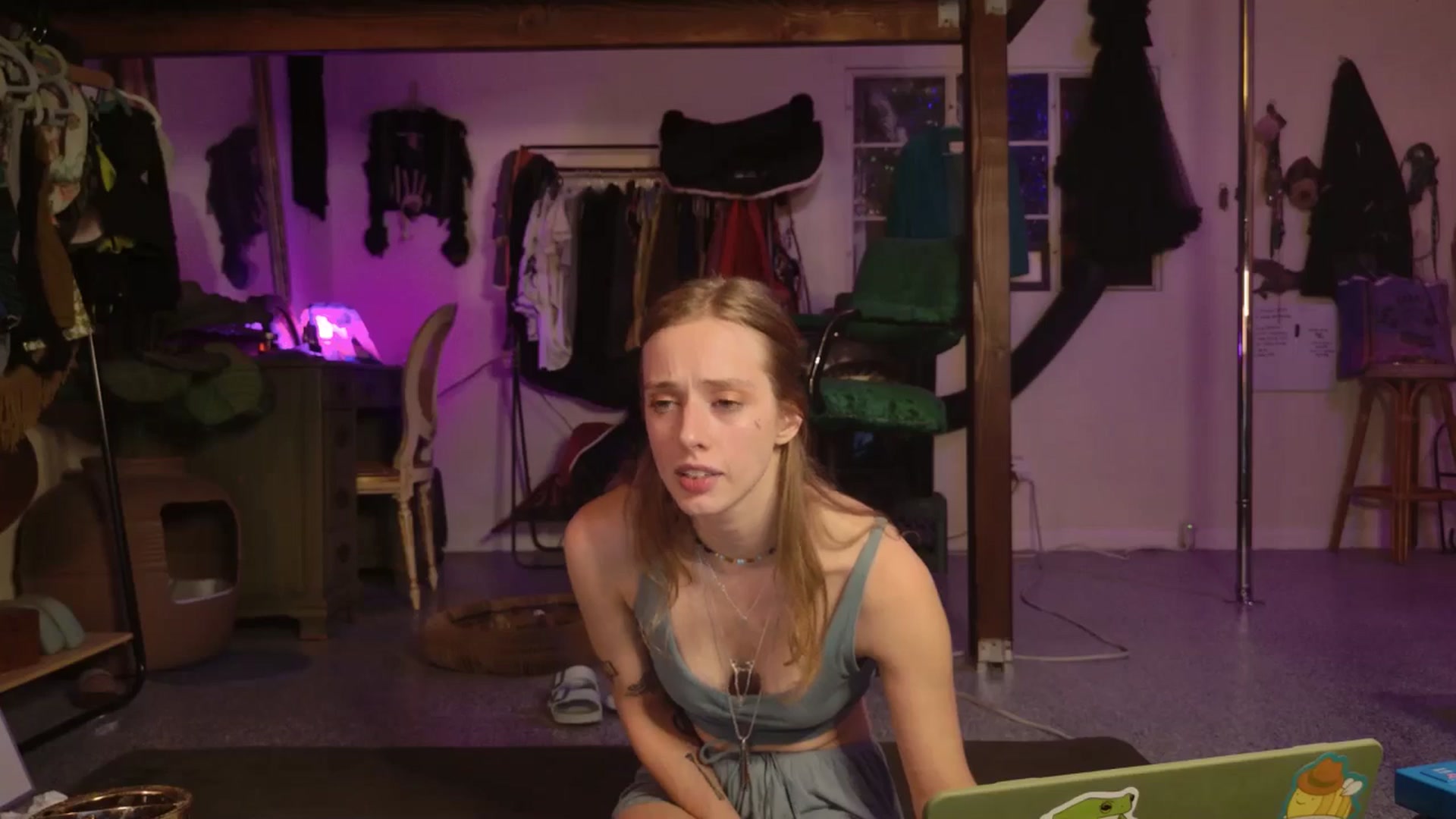 Gallery image thumbnail from ellispierce's myfreecams stream on, 12/01/2025, 08:03 image 16 of 20
