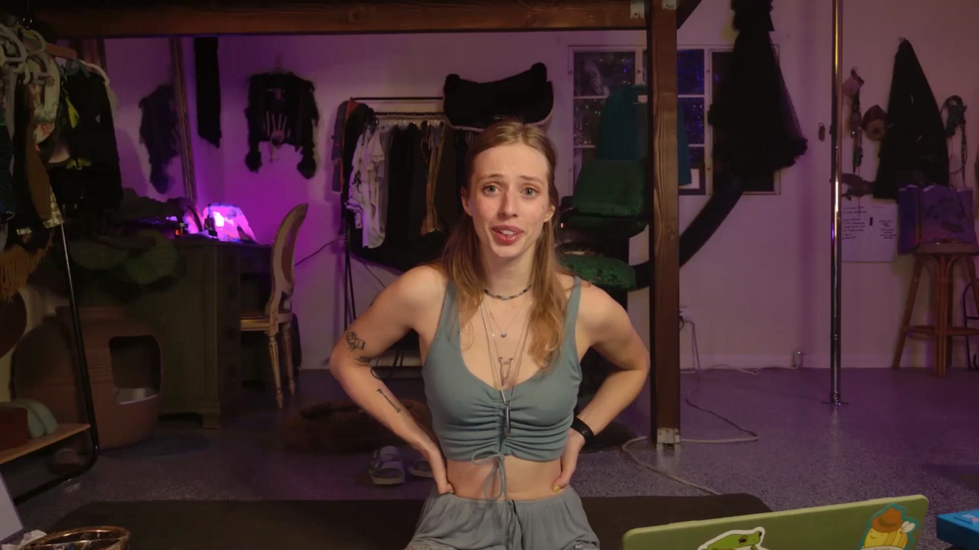 Gallery image thumbnail from ellispierce's myfreecams stream on, 12/01/2025, 08:03 image 17 of 20