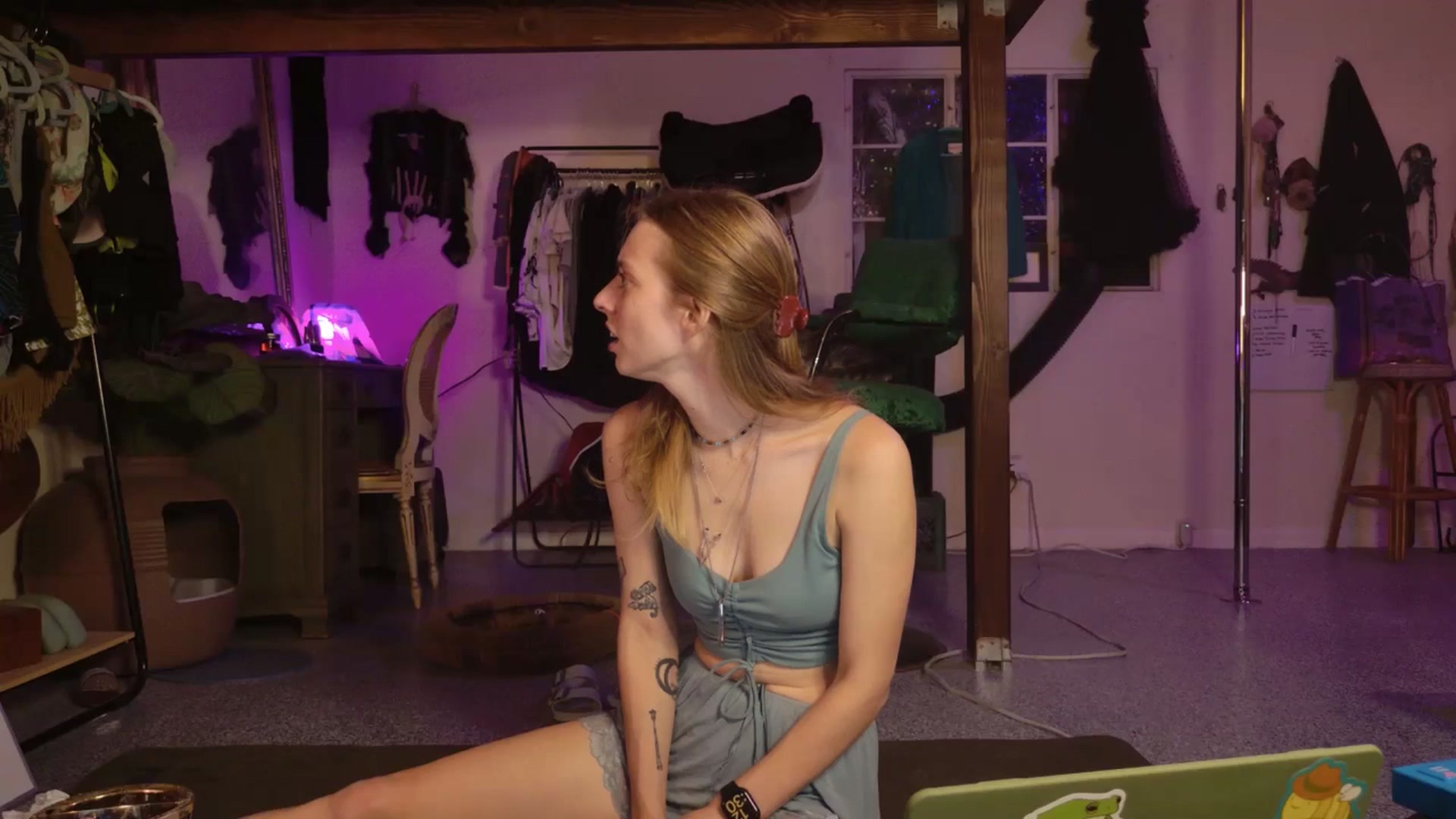 Gallery image thumbnail from ellispierce's myfreecams stream on, 12/01/2025, 08:03 image 12 of 20
