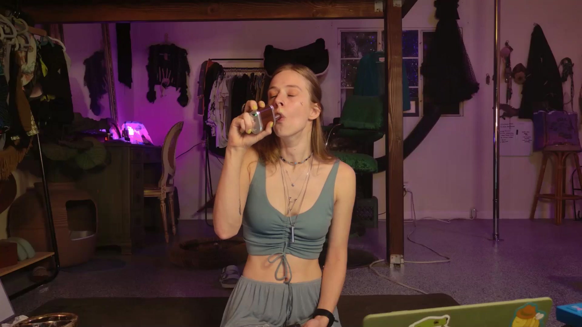 Gallery image thumbnail from ellispierce's myfreecams stream on, 12/01/2025, 08:03 image 11 of 20