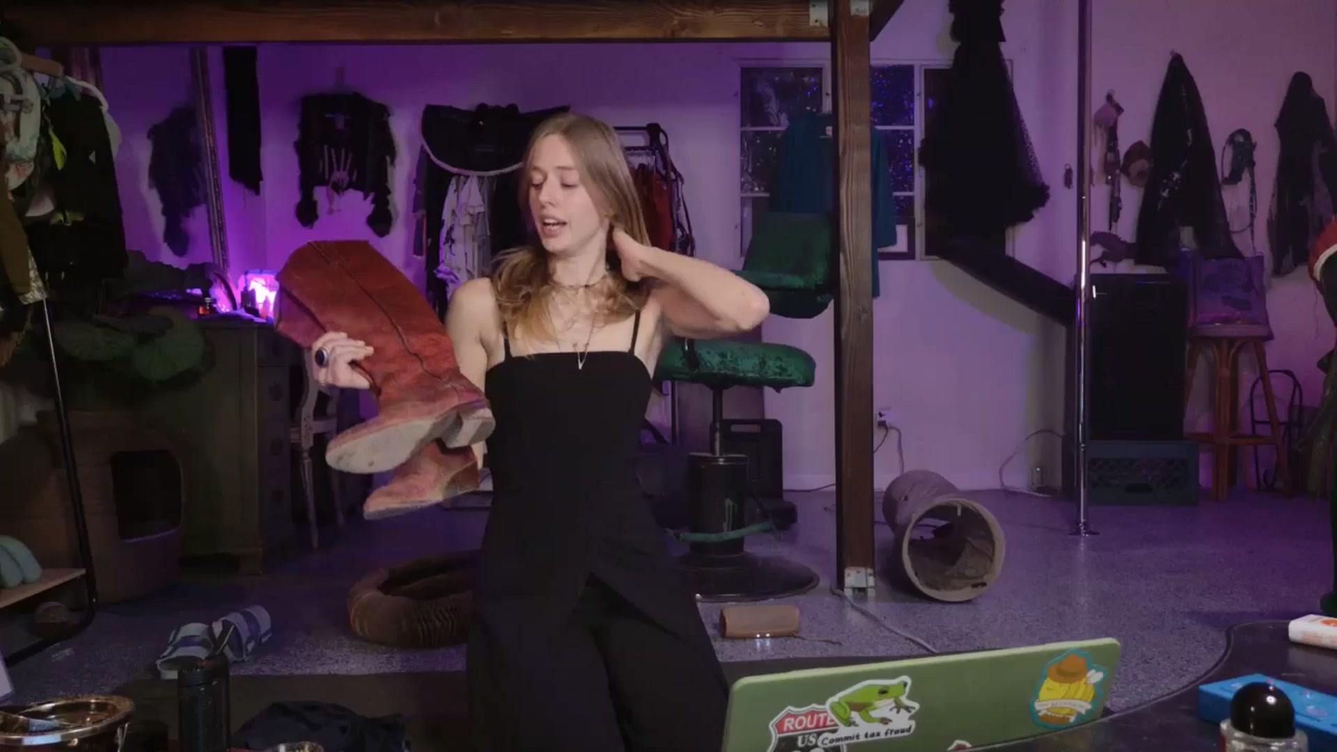 Gallery image thumbnail from ellispierce's myfreecams stream on, 12/02/2025, 09:46 image 5 of 20