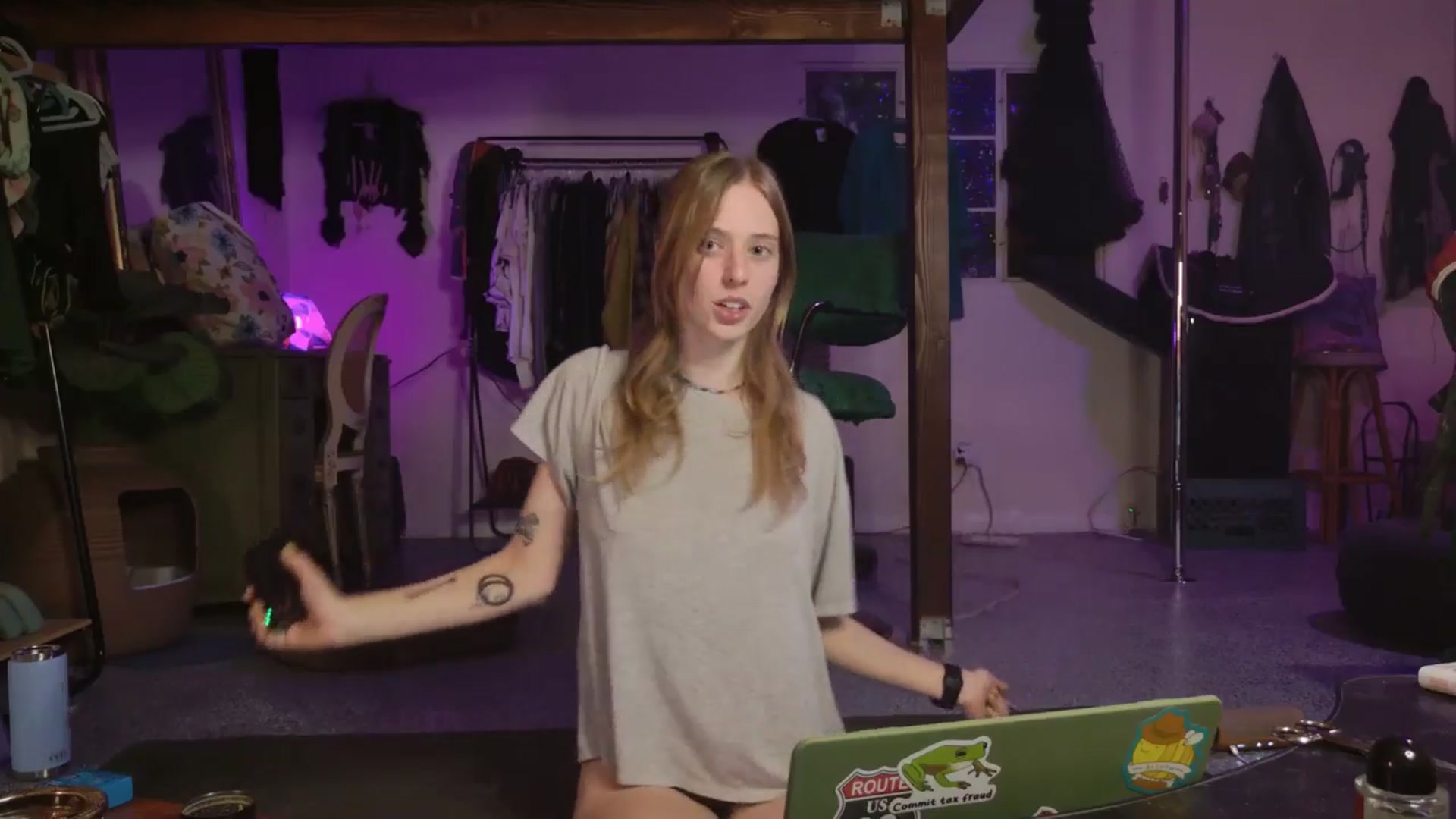 Gallery image thumbnail from ellispierce's myfreecams stream on, 12/02/2025, 10:41 image 5 of 20