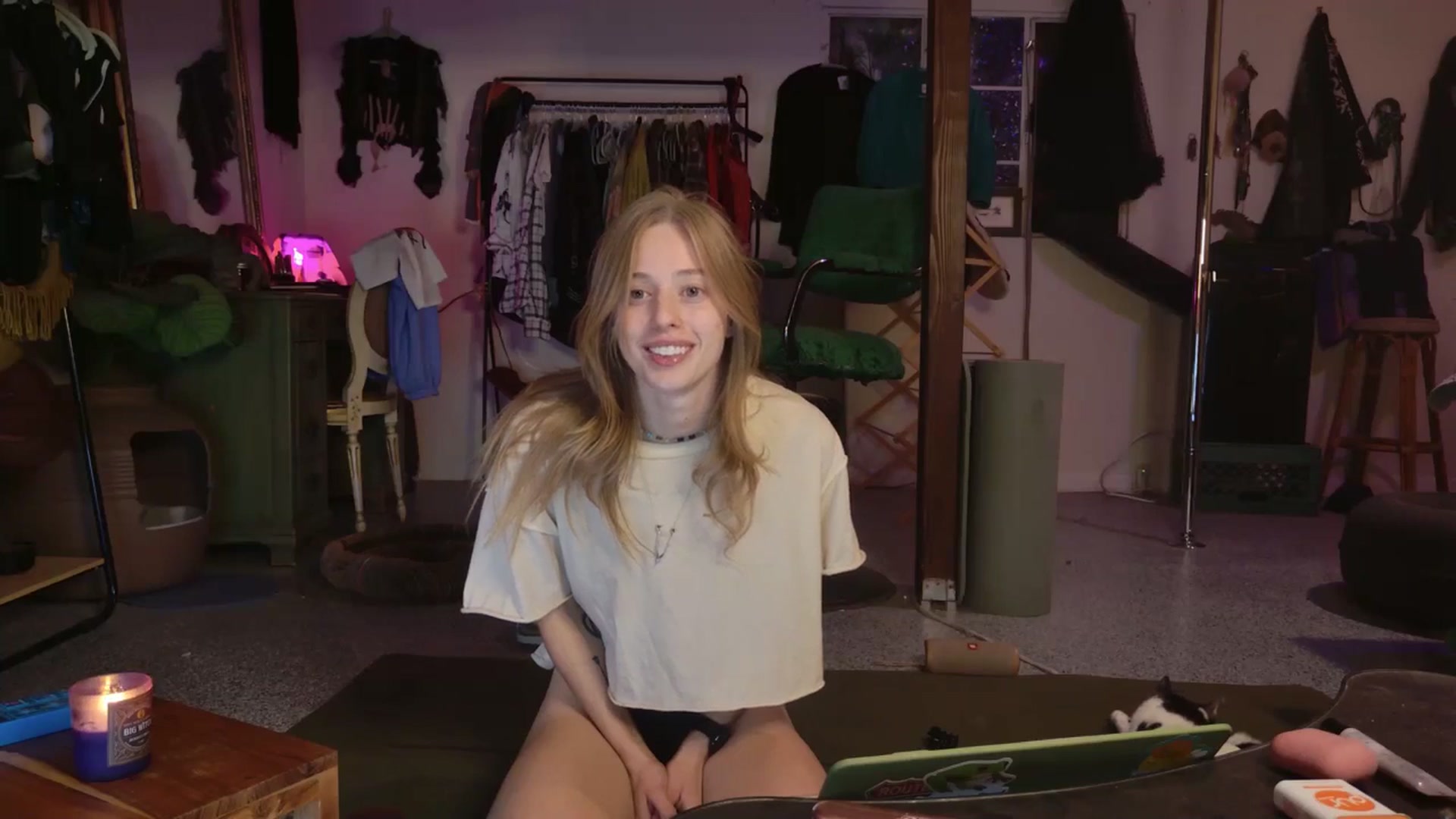 Gallery image thumbnail from ellispierce's myfreecams stream on, 12/09/2025, 08:10 image 7 of 20