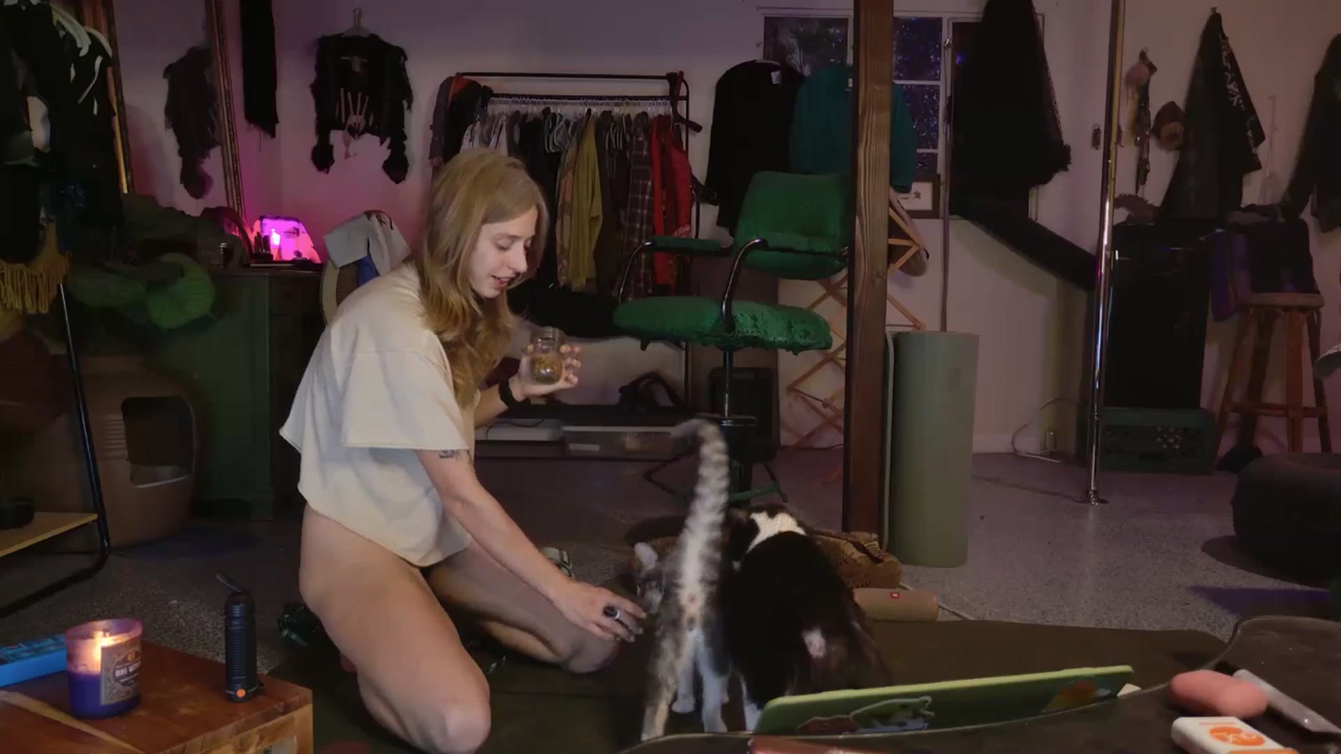 Gallery image thumbnail from ellispierce's myfreecams stream on, 12/09/2025, 08:10 image 8 of 20