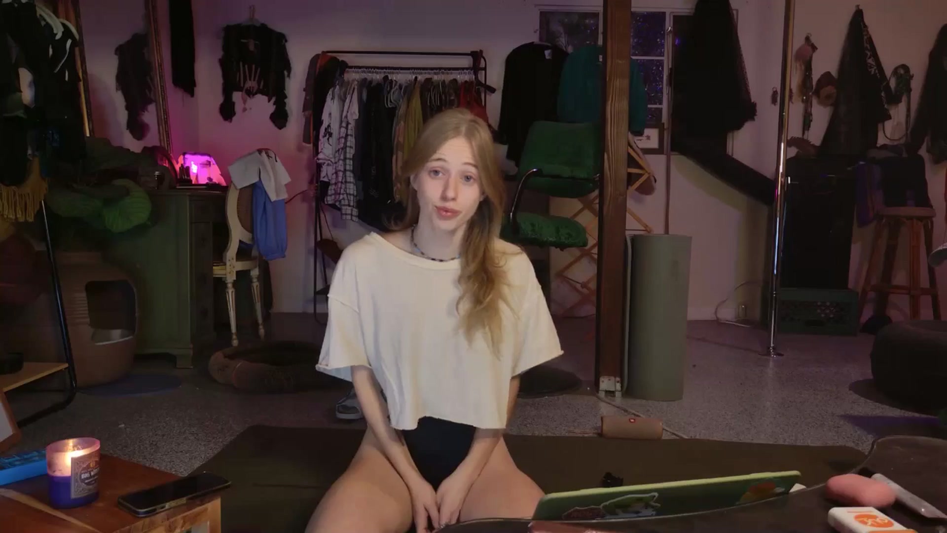 Gallery image thumbnail from ellispierce's myfreecams stream on, 12/09/2025, 08:10 image 6 of 20