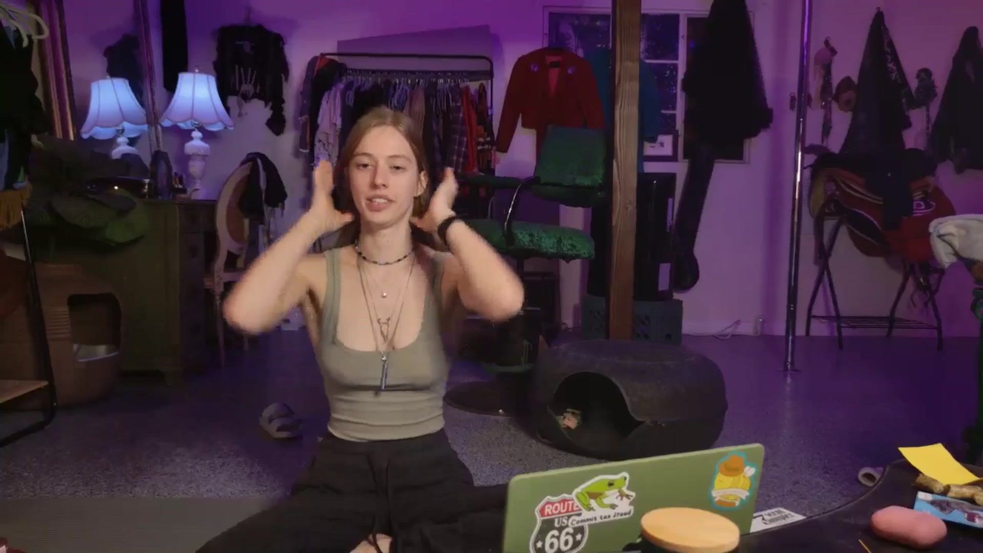 Gallery image thumbnail from ellispierce's myfreecams stream on, 12/14/2025, 08:02 image 2 of 20