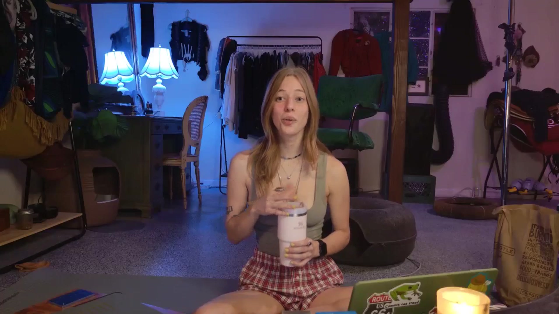 Gallery image thumbnail from ellispierce's myfreecams stream on, 12/22/2025, 08:45 image 3 of 20