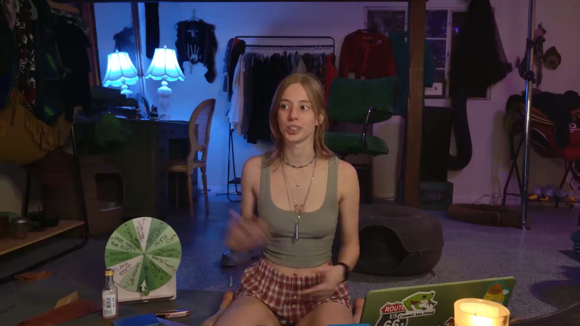 Gallery image thumbnail from ellispierce's myfreecams stream on, 12/22/2025, 08:45 image 11 of 20