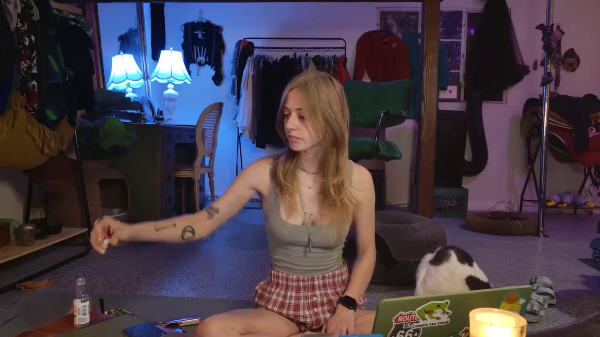 Gallery image thumbnail from ellispierce's myfreecams stream on, 12/22/2025, 08:45 image 8 of 20
