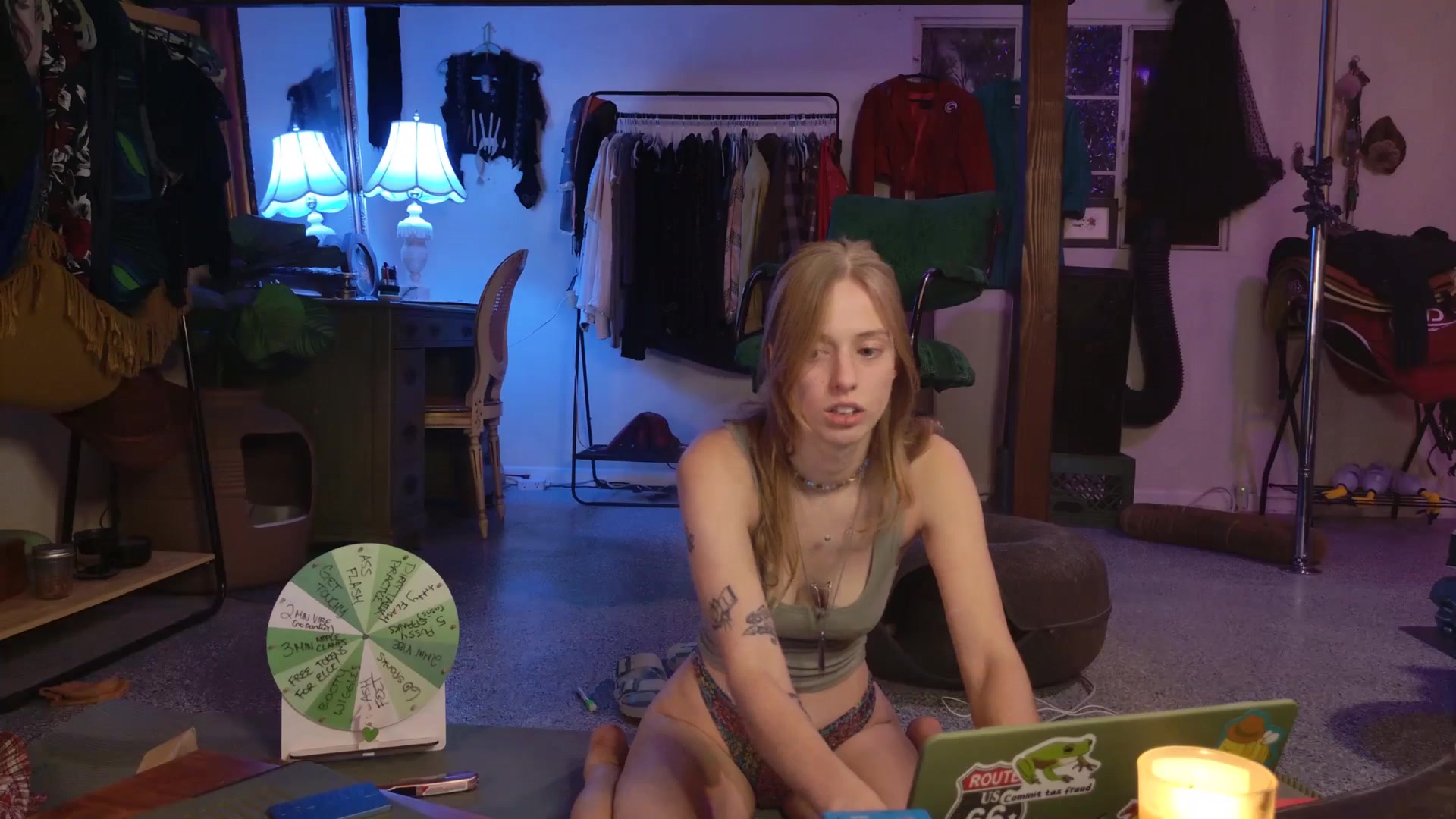 Gallery image thumbnail from ellispierce's myfreecams stream on, 12/22/2025, 08:45 image 17 of 20