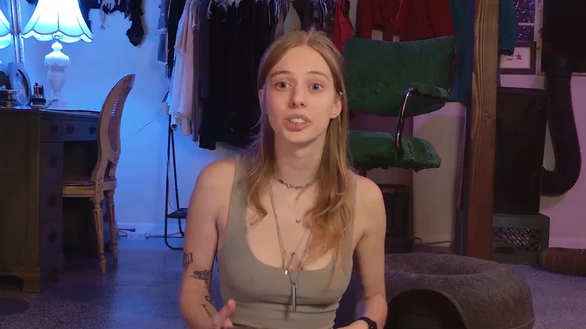 Gallery image thumbnail from ellispierce's myfreecams stream on, 12/22/2025, 11:39 image 1 of 20