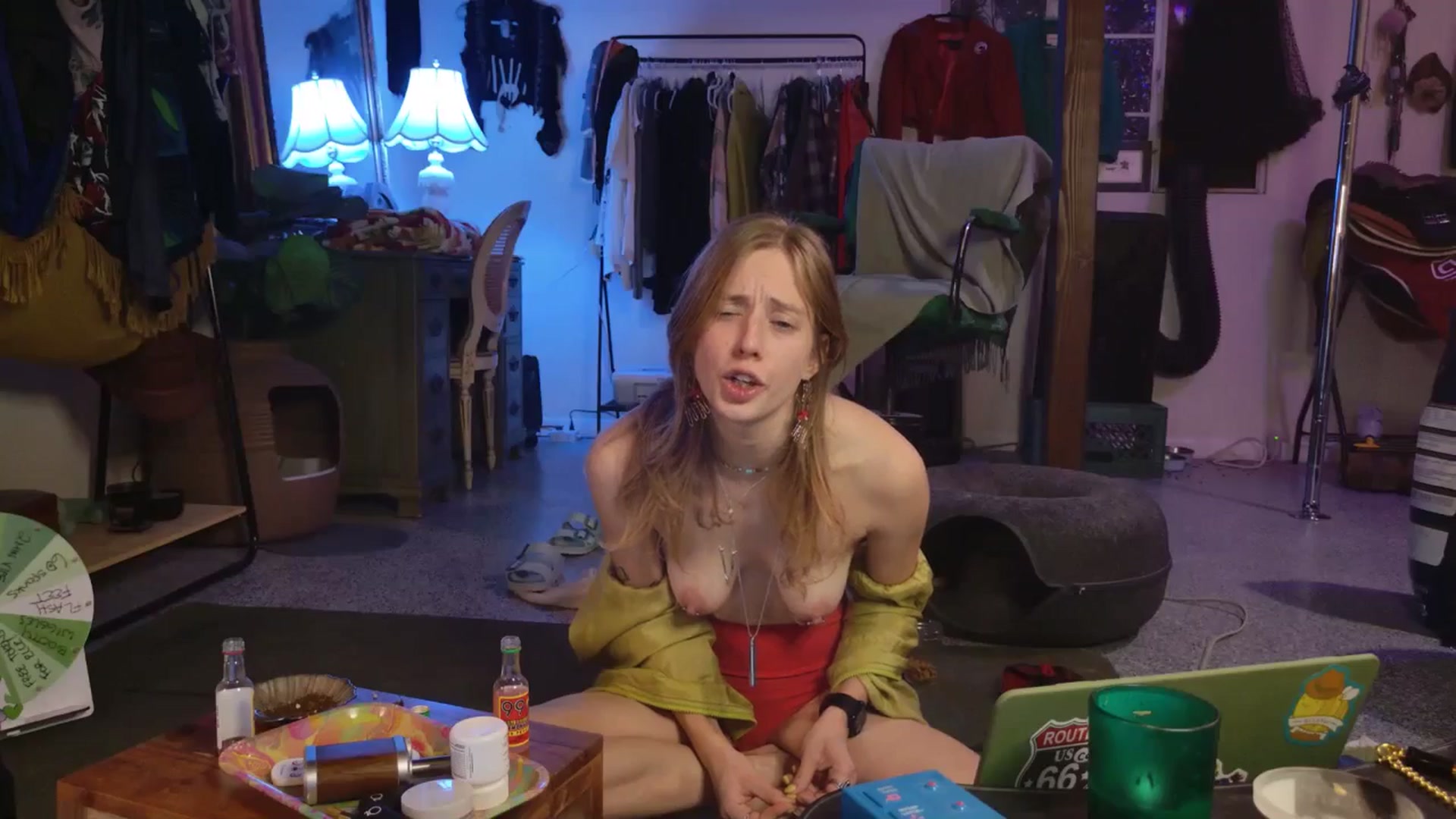 Gallery image thumbnail from ellispierce's myfreecams stream on, 12/25/2025, 09:19 image 18 of 20