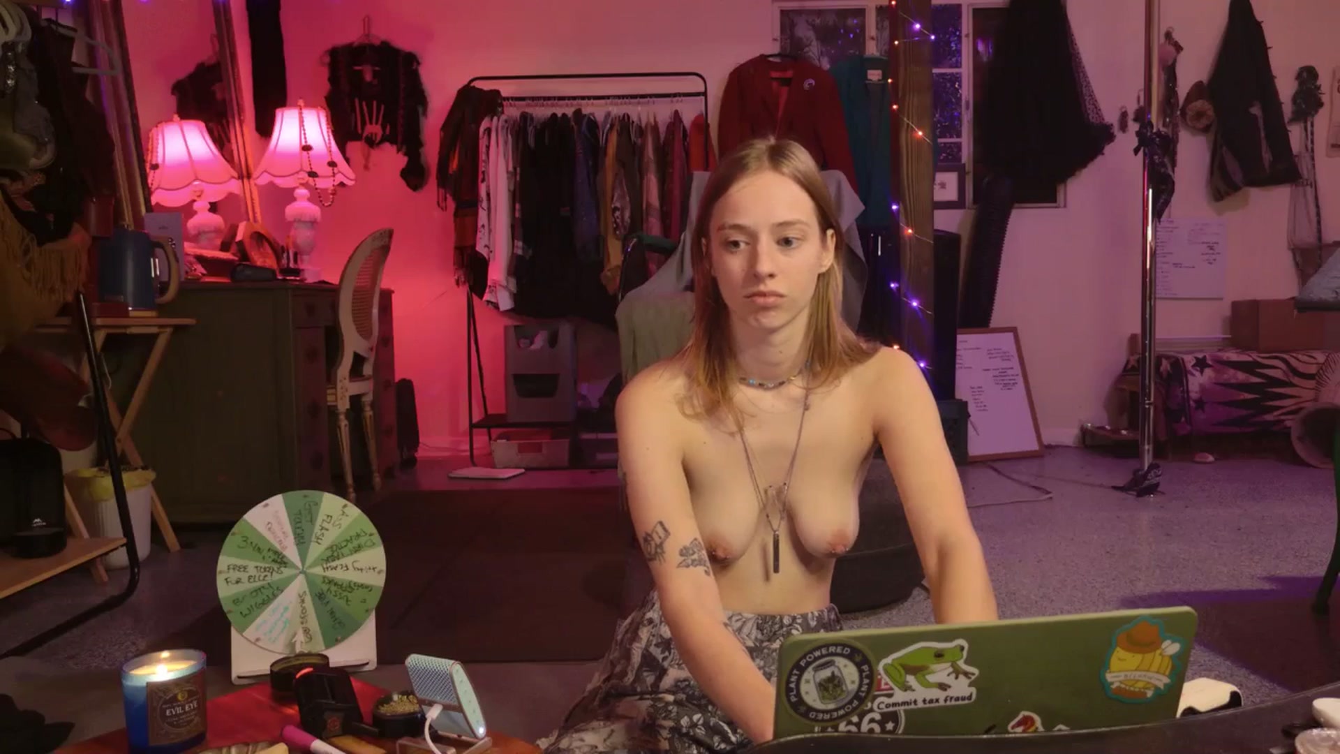 Gallery image thumbnail from ellispierce's myfreecams stream on, 01/09/2026, 10:35 image 12 of 20
