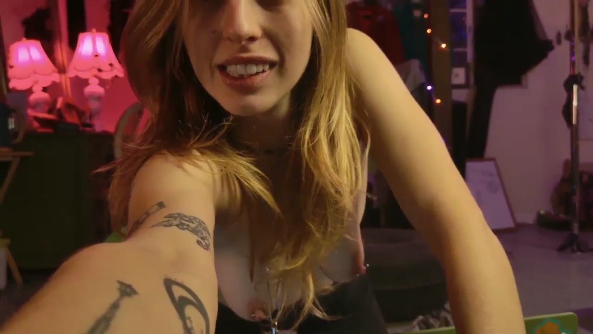 Gallery image thumbnail from ellispierce's myfreecams stream on, 01/09/2026, 12:50 image 2 of 20