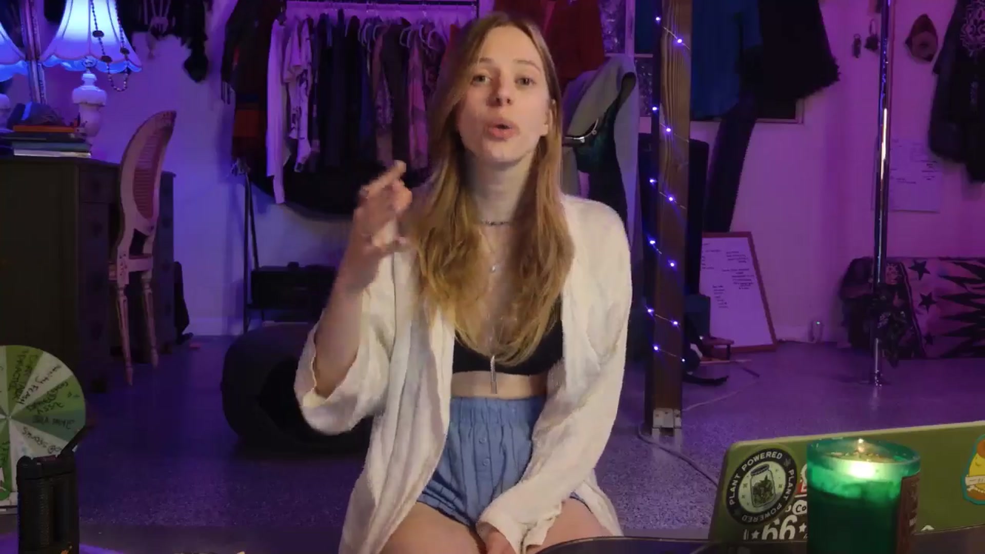Gallery image thumbnail from ellispierce's myfreecams stream on, 01/17/2026, 07:55 image 17 of 20
