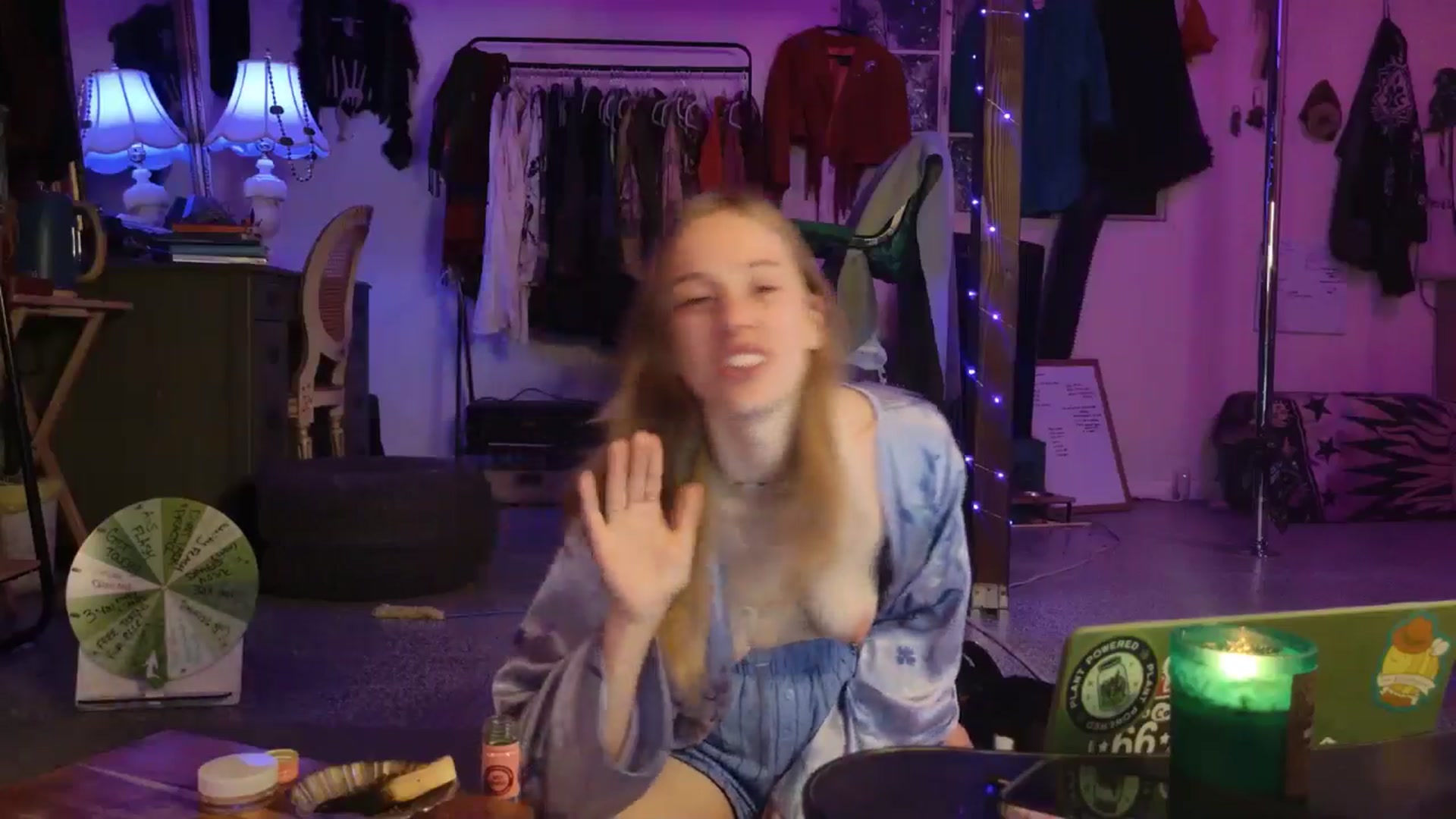 Gallery image thumbnail from ellispierce's myfreecams stream on, 01/17/2026, 12:13 image 15 of 20