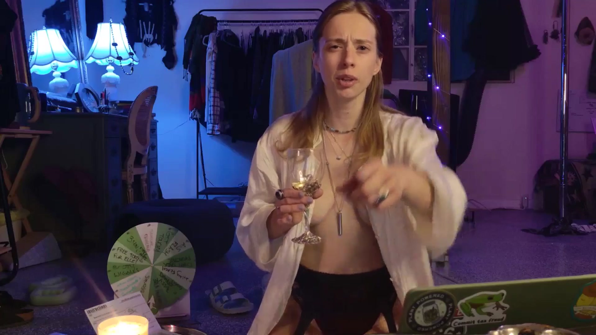 Gallery image thumbnail from ellispierce's myfreecams stream on, 01/20/2026, 08:32 image 17 of 20
