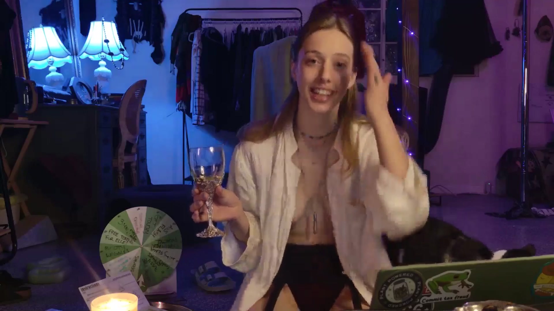 Gallery image thumbnail from ellispierce's myfreecams stream on, 01/20/2026, 08:32 image 16 of 20