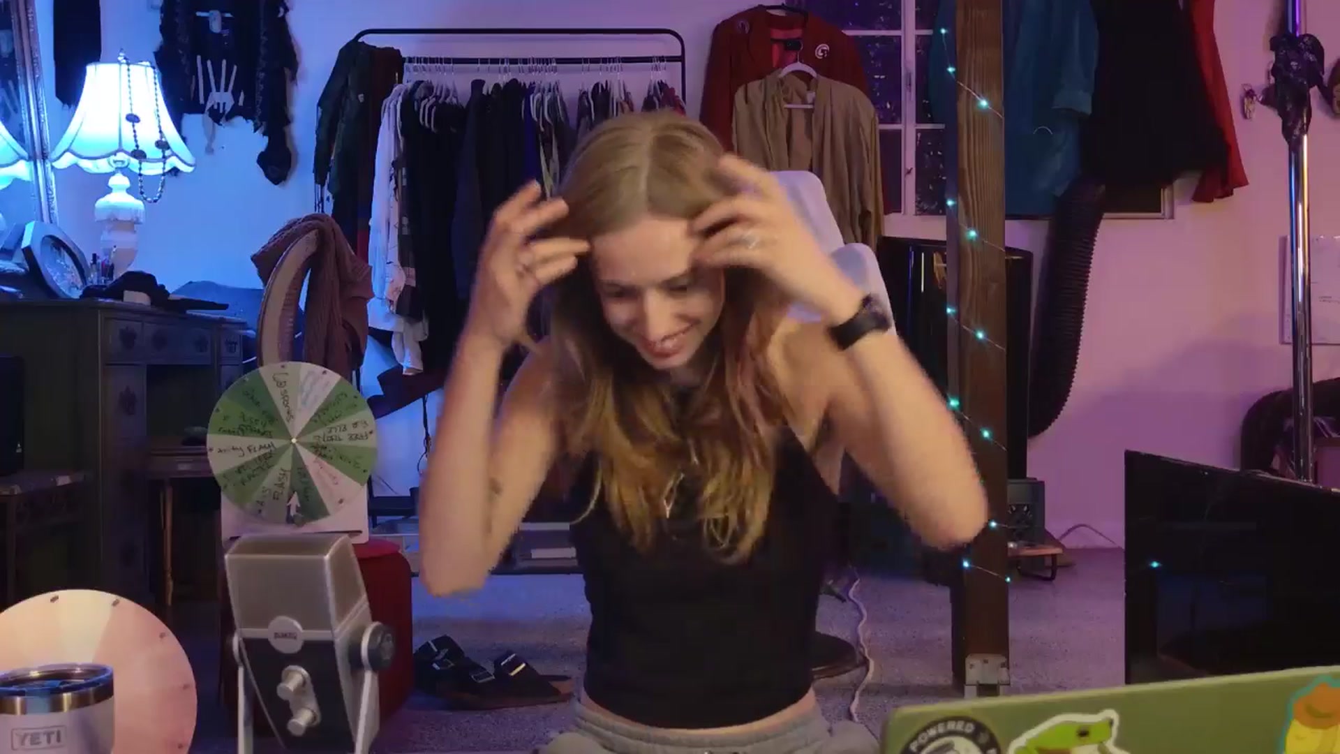 Gallery image thumbnail from ellispierce's myfreecams stream on, 01/27/2026, 08:16 image 3 of 20