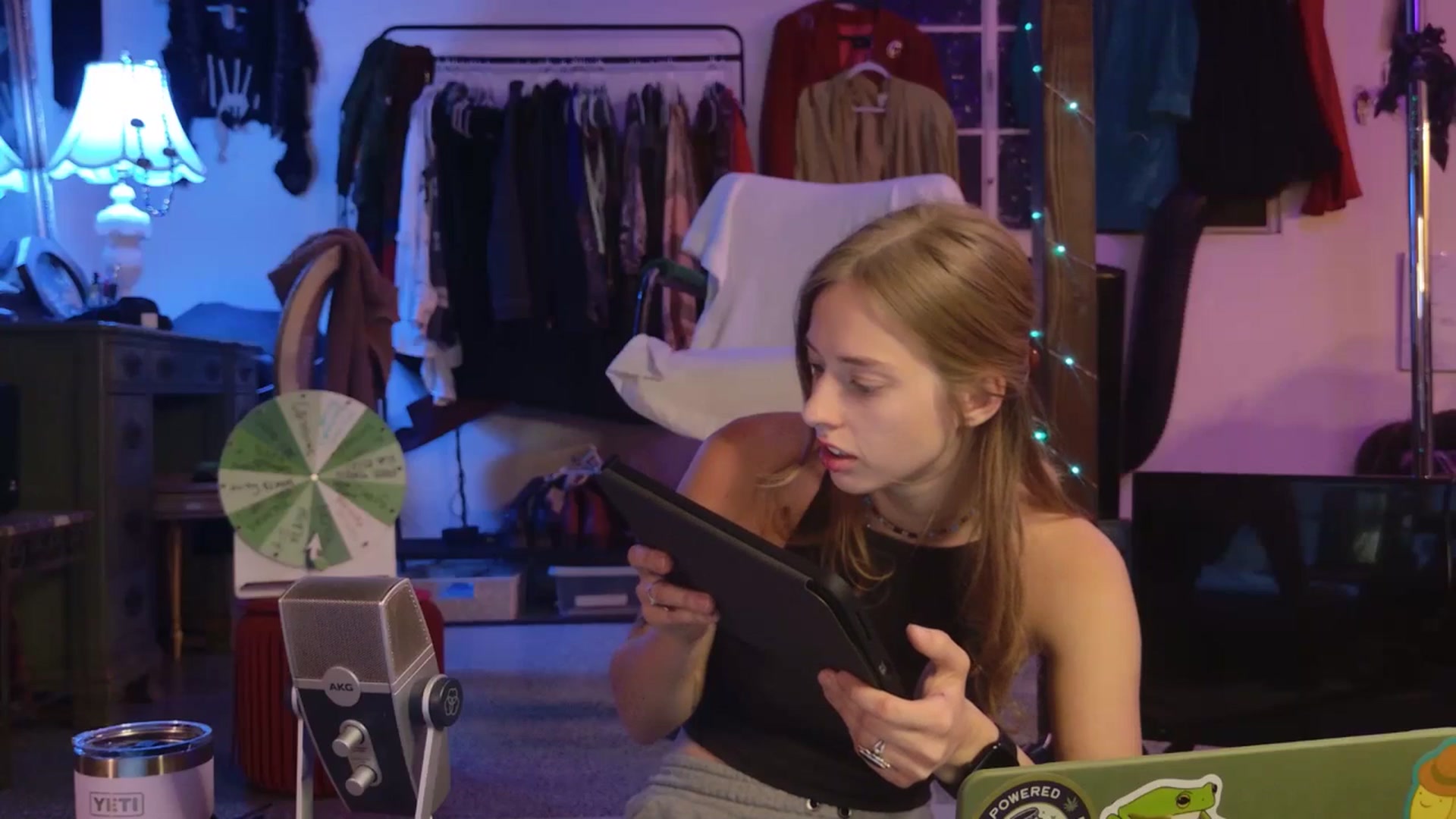 Gallery image thumbnail from ellispierce's myfreecams stream on, 01/27/2026, 08:16 image 9 of 20