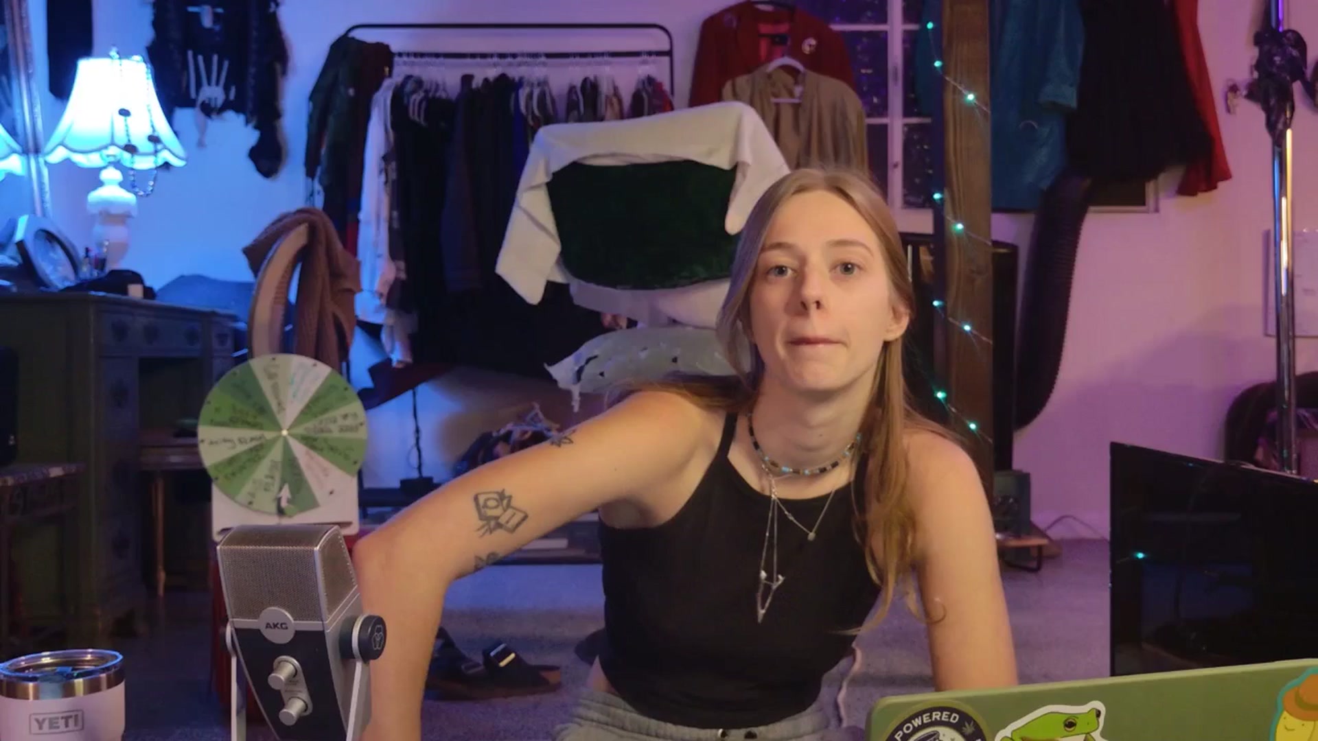 Gallery image thumbnail from ellispierce's myfreecams stream on, 01/27/2026, 08:16 image 5 of 20