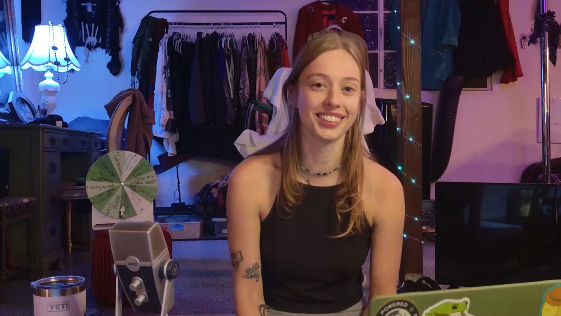 Gallery image thumbnail from ellispierce's myfreecams stream on, 01/27/2026, 08:16 image 10 of 20