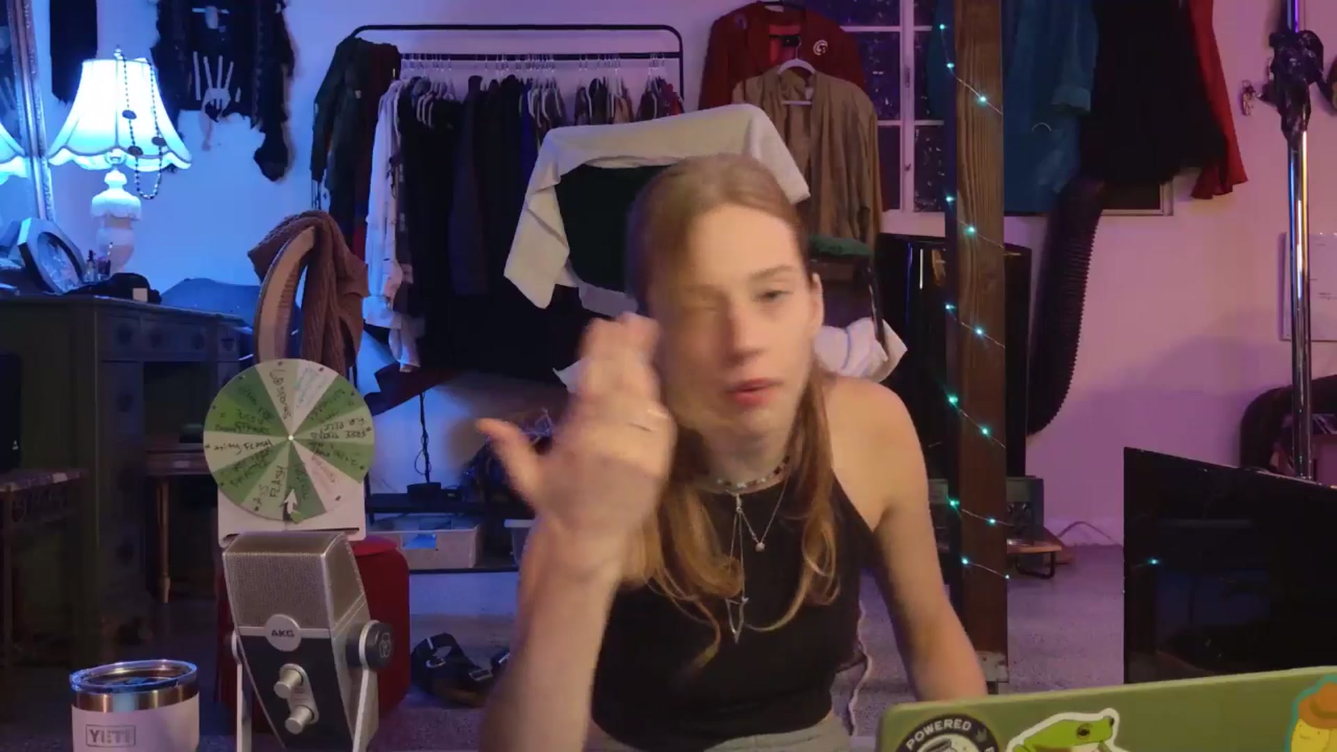 Gallery image thumbnail from ellispierce's myfreecams stream on, 01/27/2026, 08:16 image 6 of 20