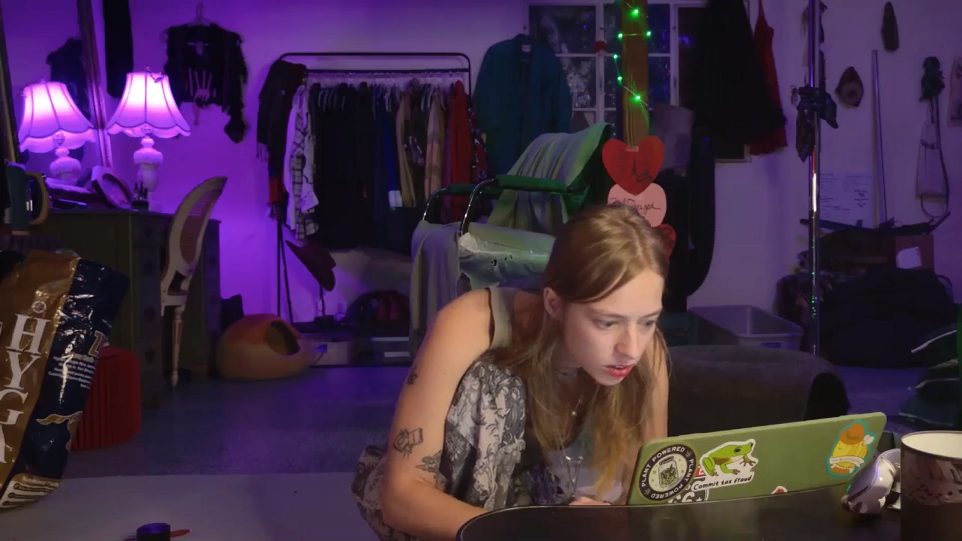 Gallery image thumbnail from ellispierce's myfreecams stream on, 02/05/2026, 09:09 image 17 of 20