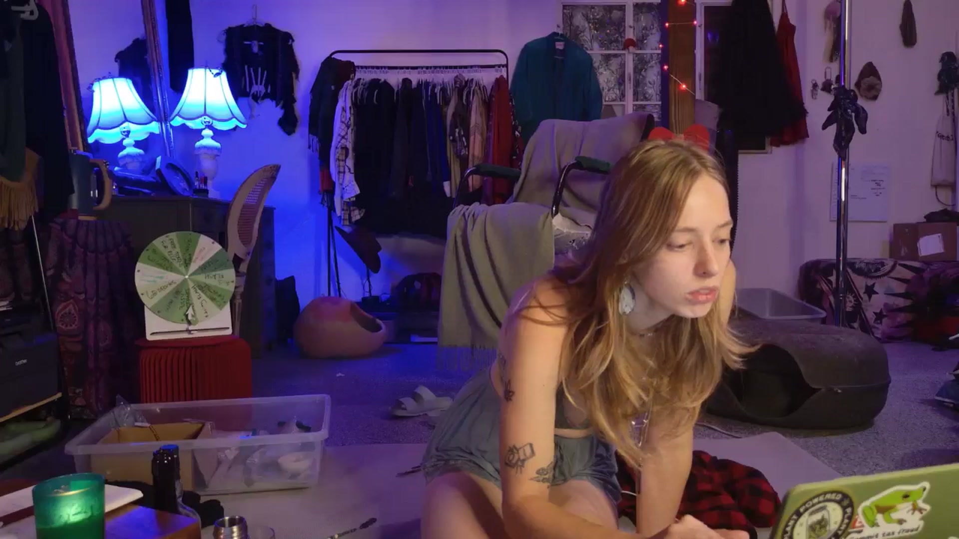 Gallery image thumbnail from ellispierce's myfreecams stream on, 02/06/2026, 08:48 image 5 of 20