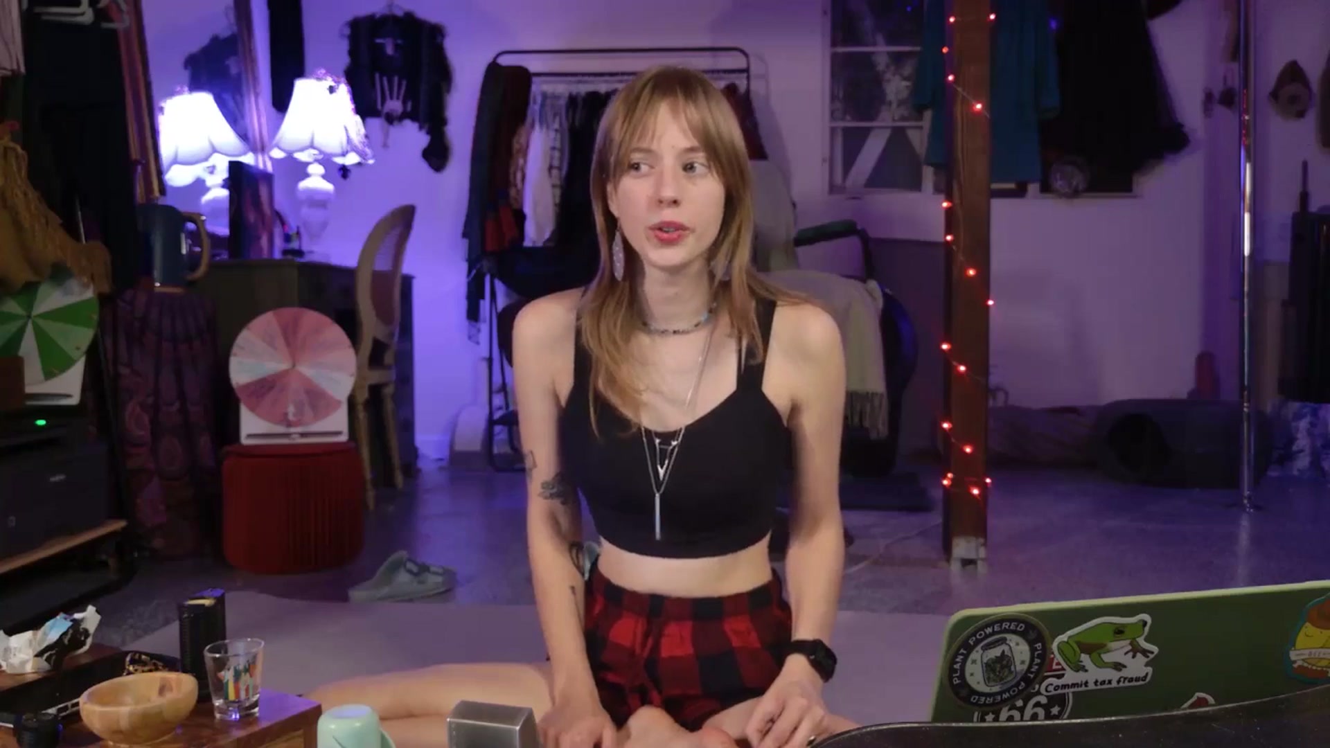 Gallery image thumbnail from ellispierce's myfreecams stream on, 03/05/2026, 08:04 image 15 of 20