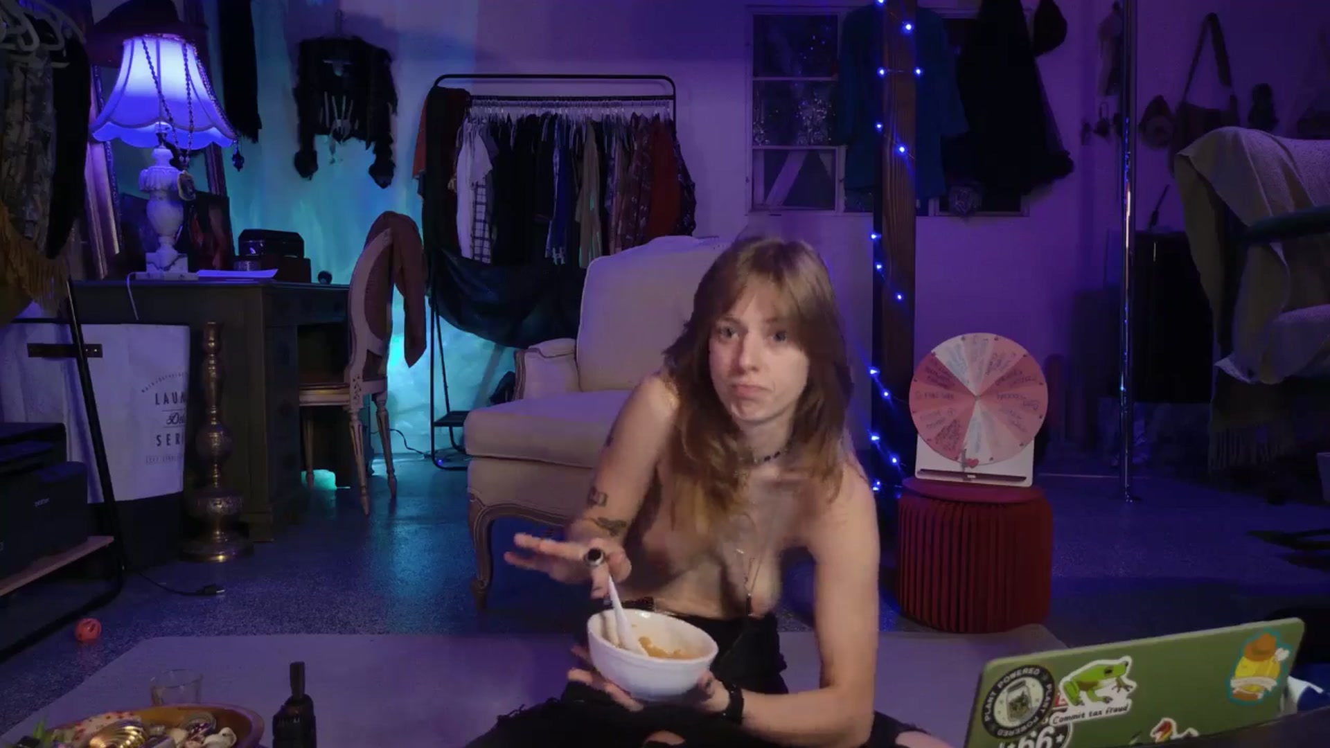 Gallery image thumbnail from ellispierce's myfreecams stream on, 03/13/2026, 08:56 image 11 of 20