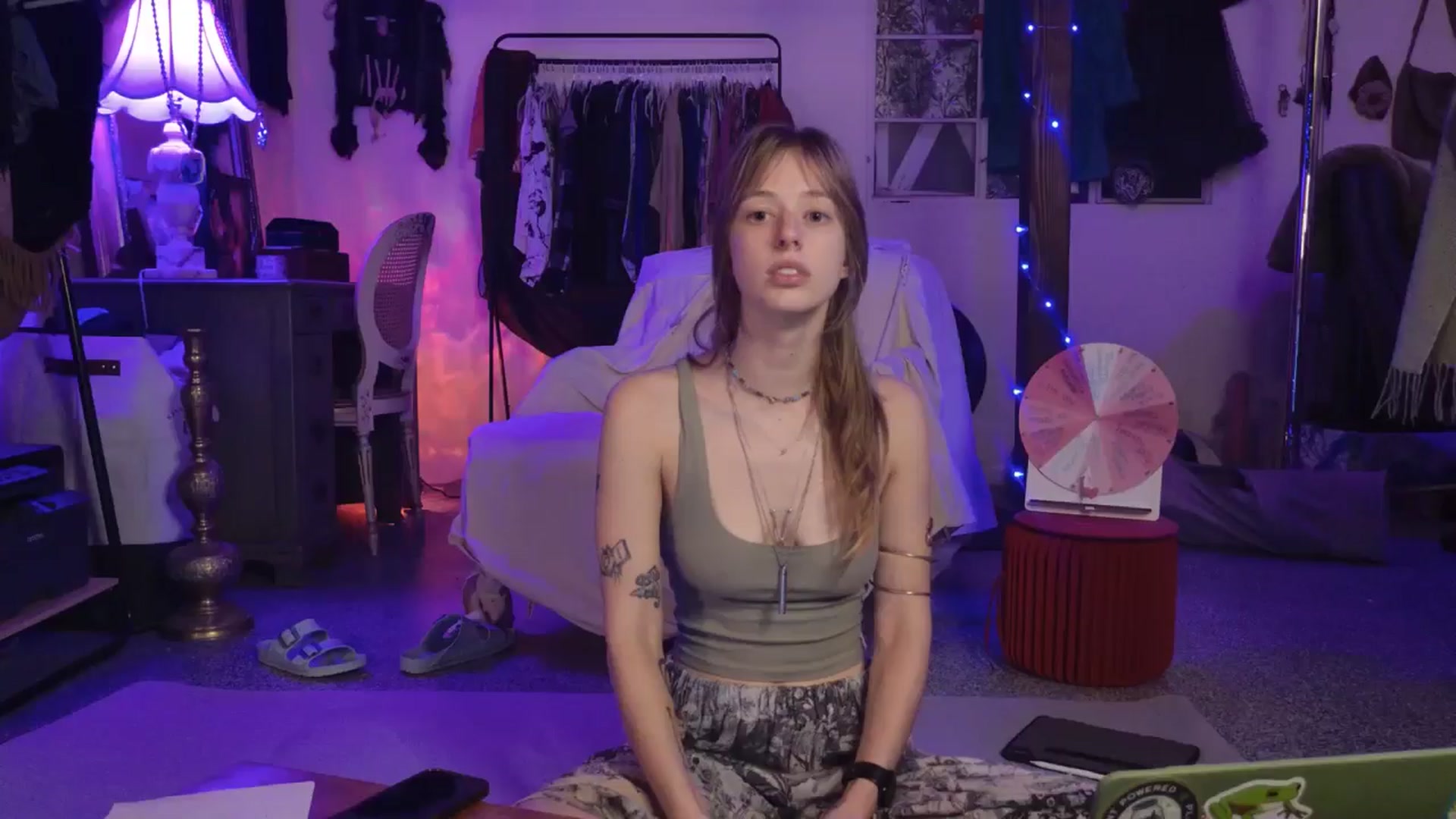 Gallery image thumbnail from ellispierce's myfreecams stream on, 03/17/2026, 07:47 image 1 of 20