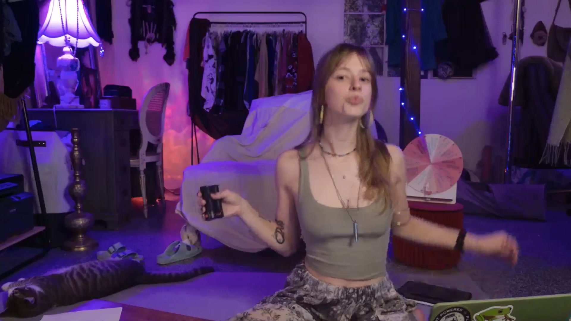 Gallery image thumbnail from ellispierce's myfreecams stream on, 03/17/2026, 07:47 image 17 of 20