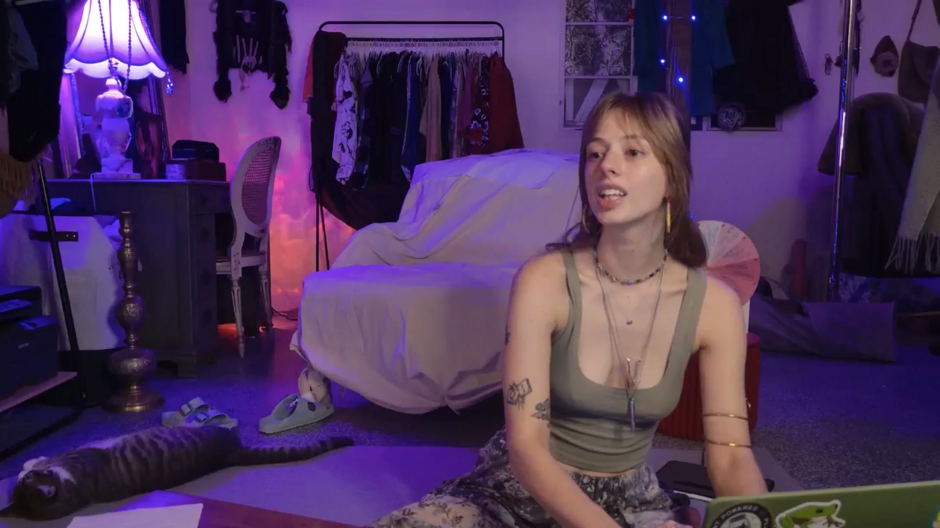 Gallery image thumbnail from ellispierce's myfreecams stream on, 03/17/2026, 07:47 image 16 of 20