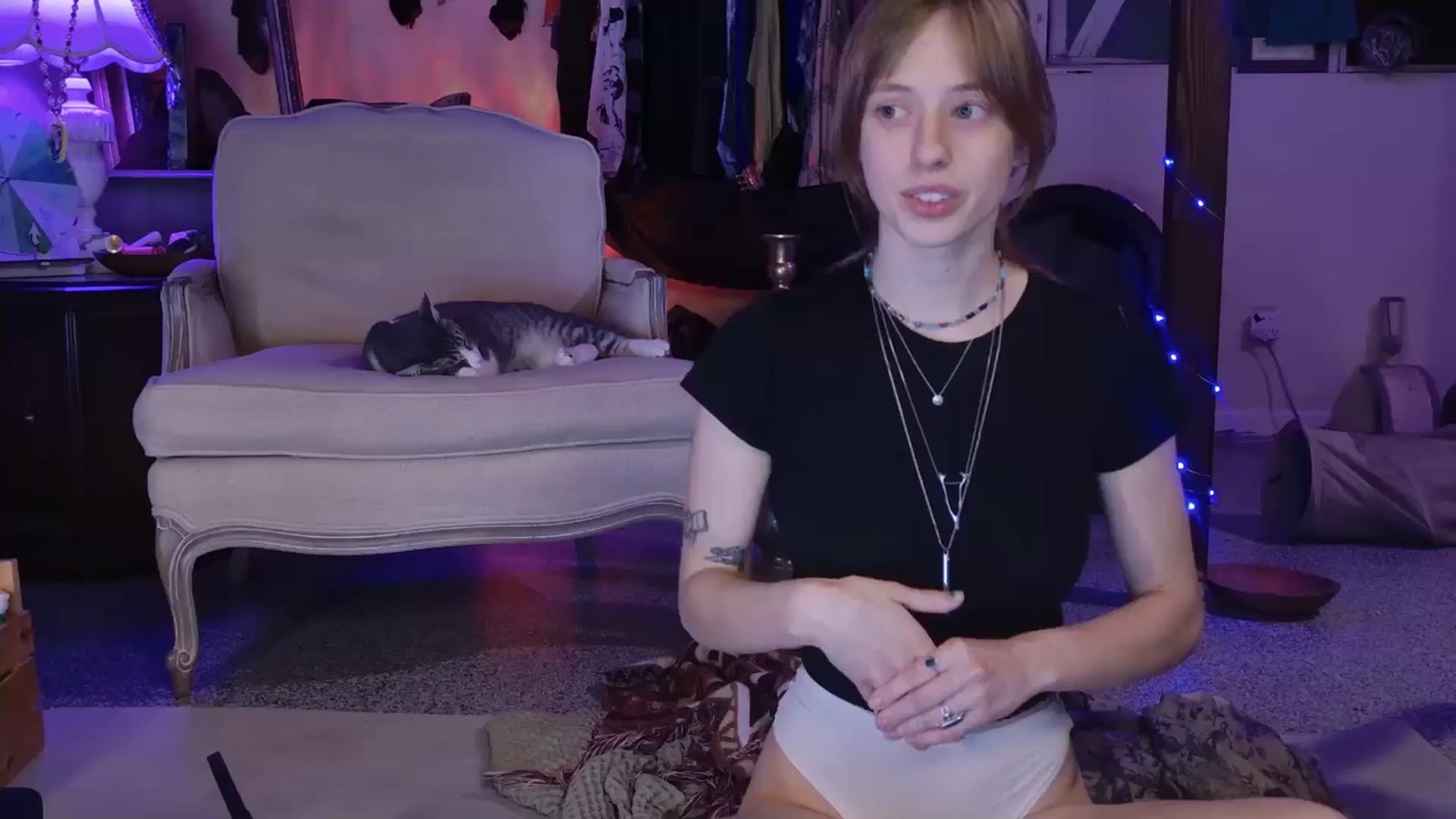 Gallery image thumbnail from ellispierce's myfreecams stream on, 03/19/2026, 13:16 image 11 of 20