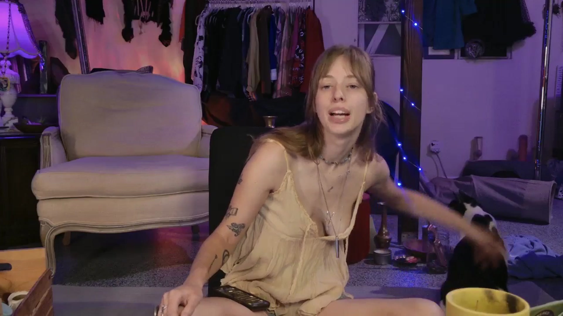 Gallery image thumbnail from ellispierce's myfreecams stream on, 03/21/2026, 07:07 image 17 of 20