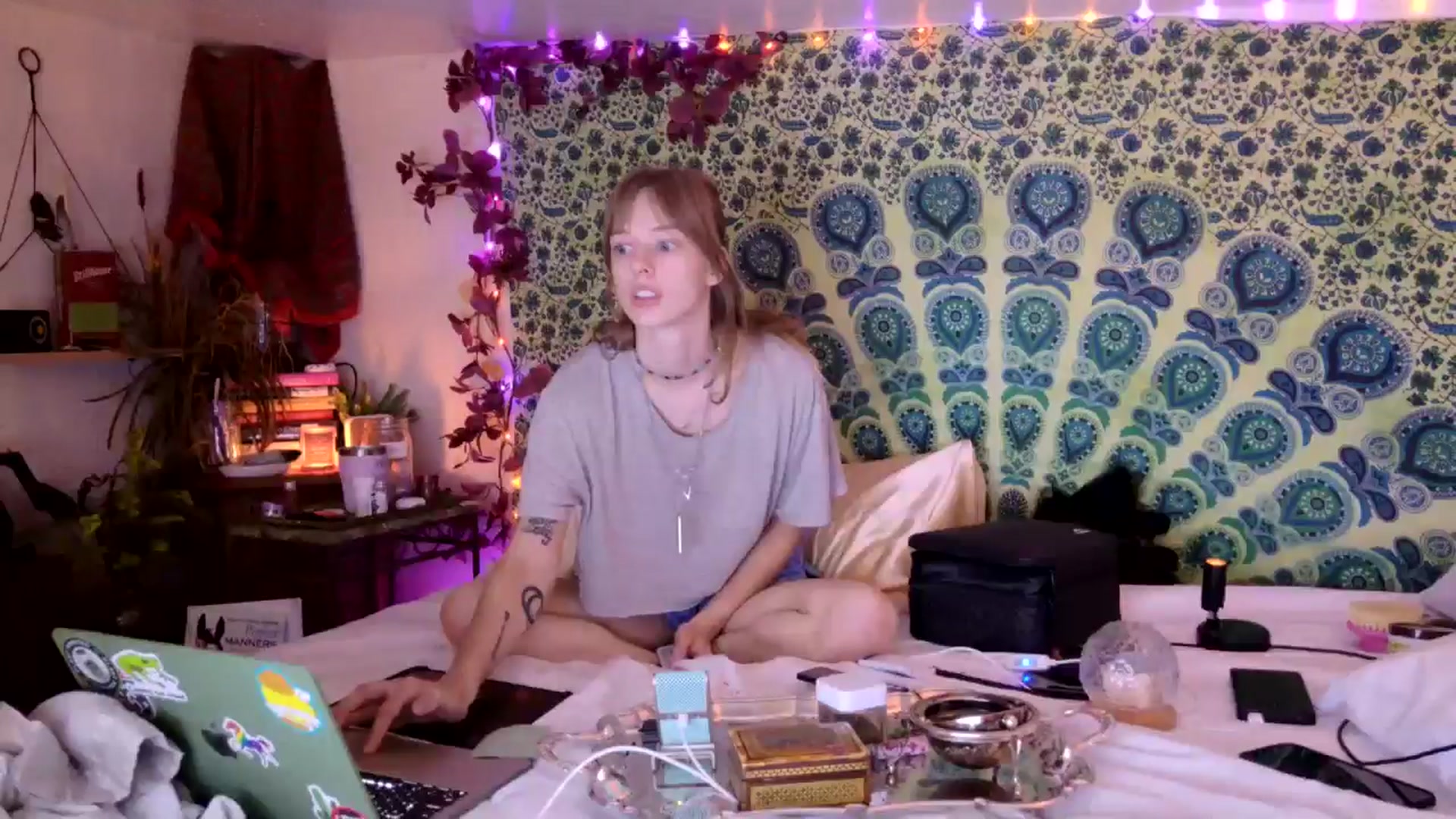 Gallery image thumbnail from ellispierce's myfreecams stream on, 03/23/2026, 10:30 image 18 of 20
