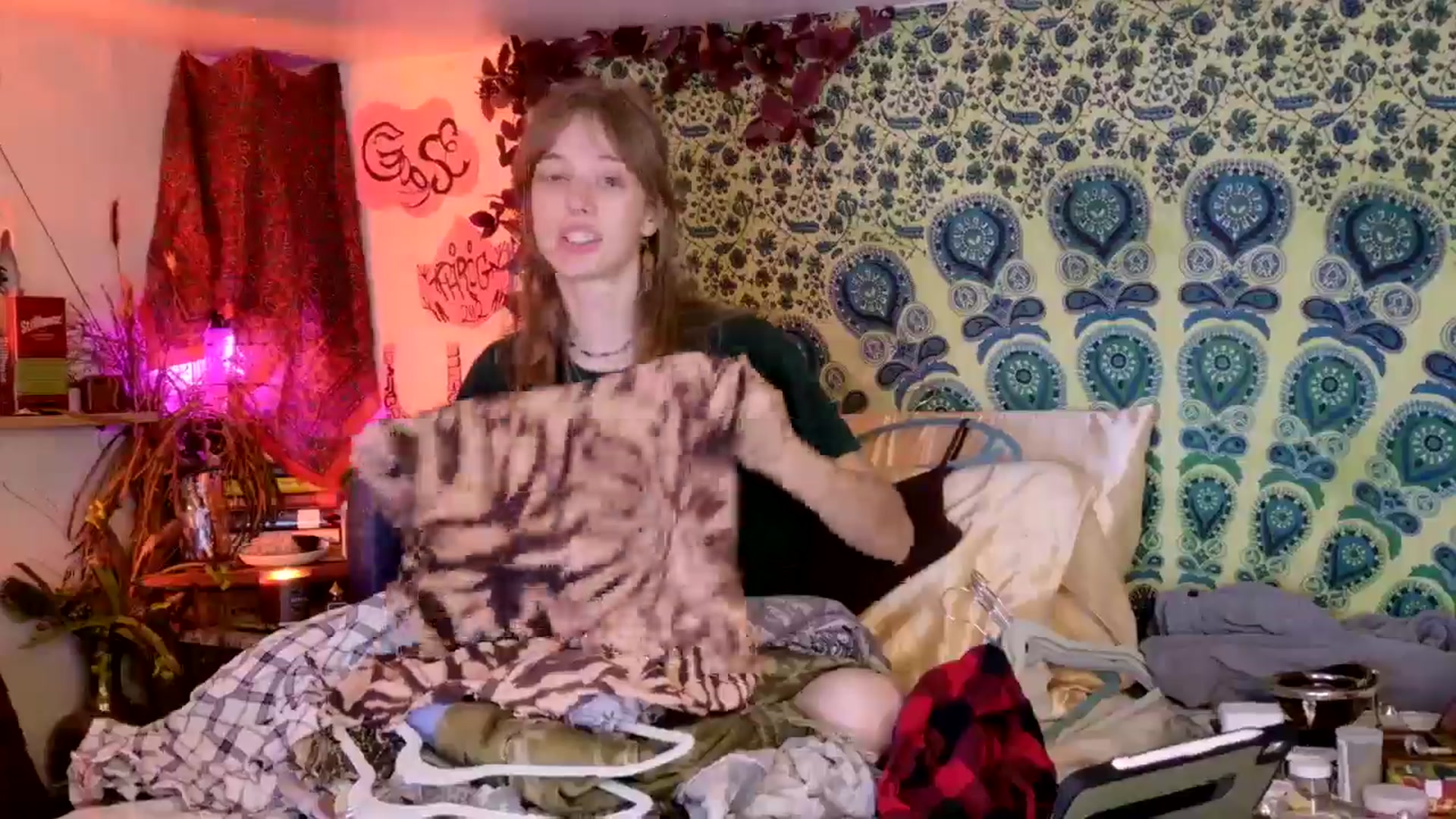 Gallery image thumbnail from ellispierce's myfreecams stream on, 04/07/2026, 06:22 image 6 of 20