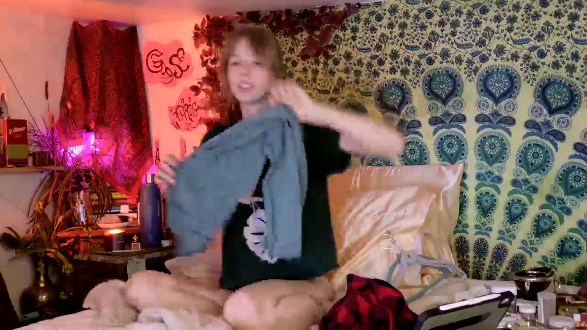 Gallery image thumbnail from ellispierce's myfreecams stream on, 04/07/2026, 06:22 image 13 of 20
