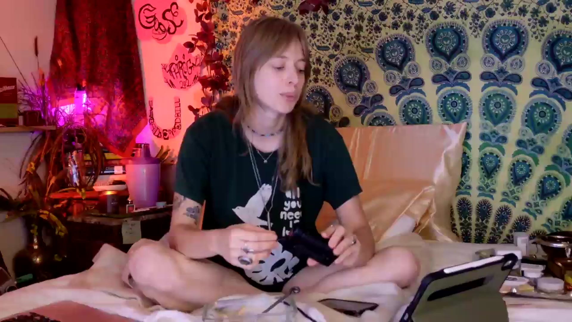 Gallery image thumbnail from ellispierce's myfreecams stream on, 04/07/2026, 09:08 image 16 of 20