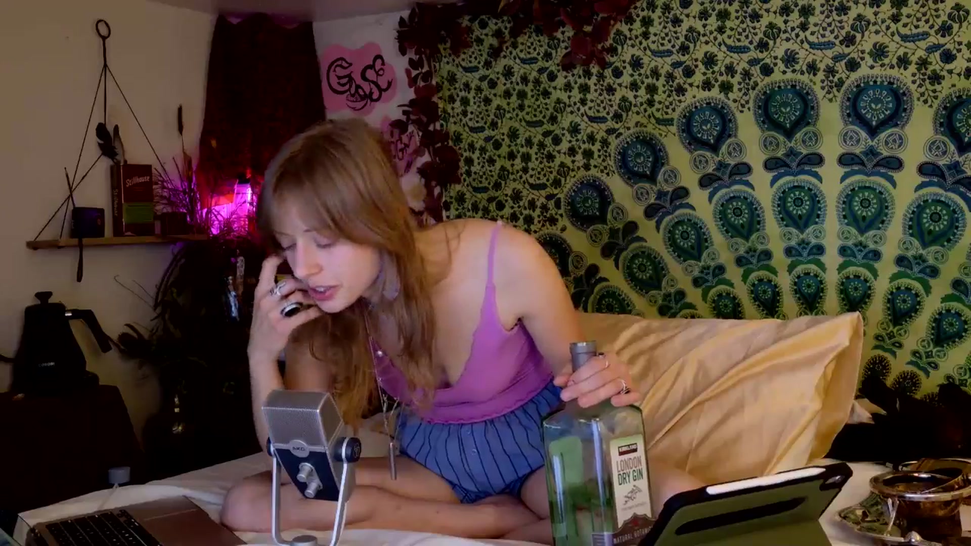 Gallery image thumbnail from ellispierce's myfreecams stream on, 04/11/2026, 10:16 image 20 of 20
