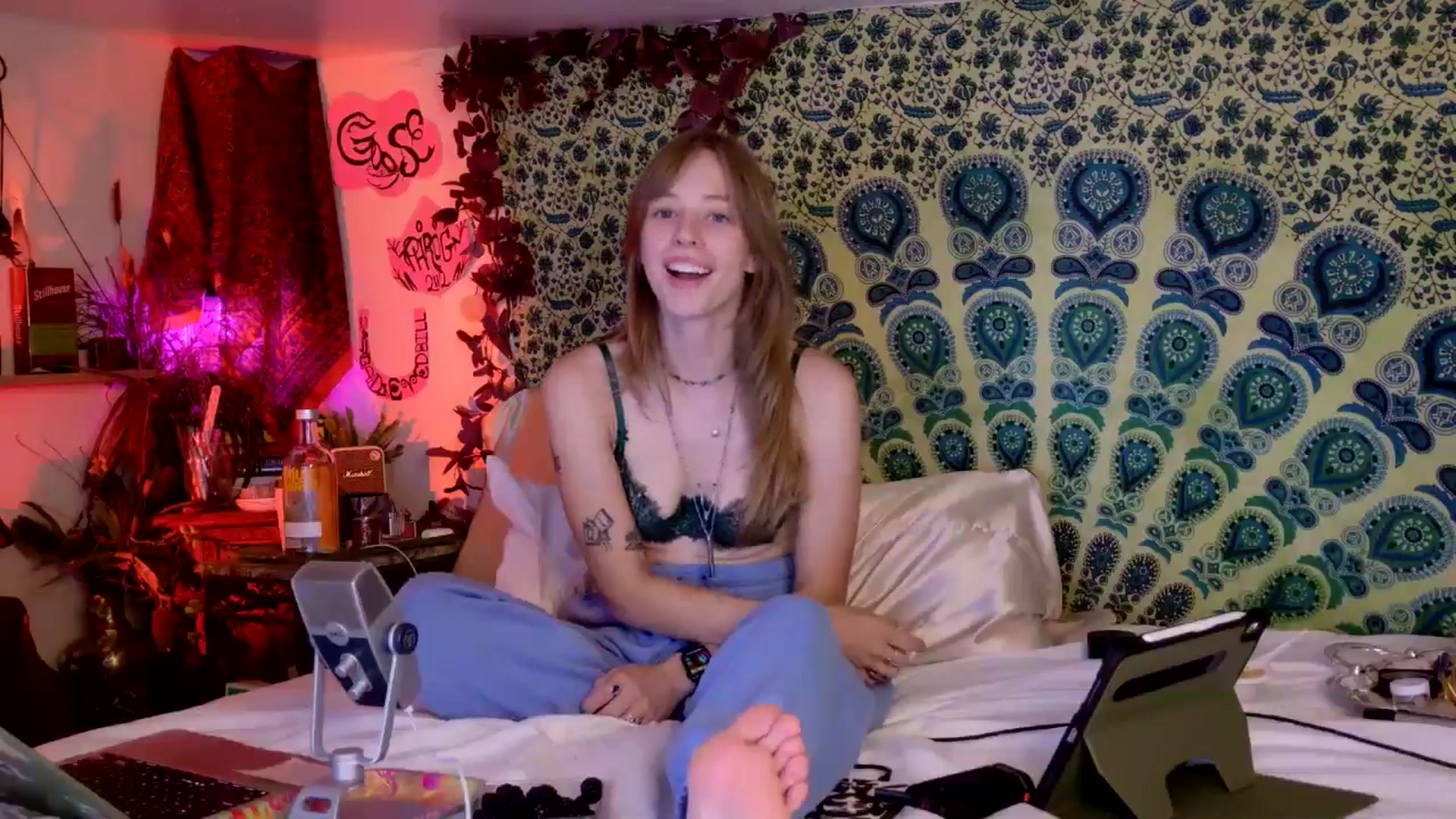 Gallery image thumbnail from ellispierce's myfreecams stream on, 04/24/2026, 09:55 image 4 of 20