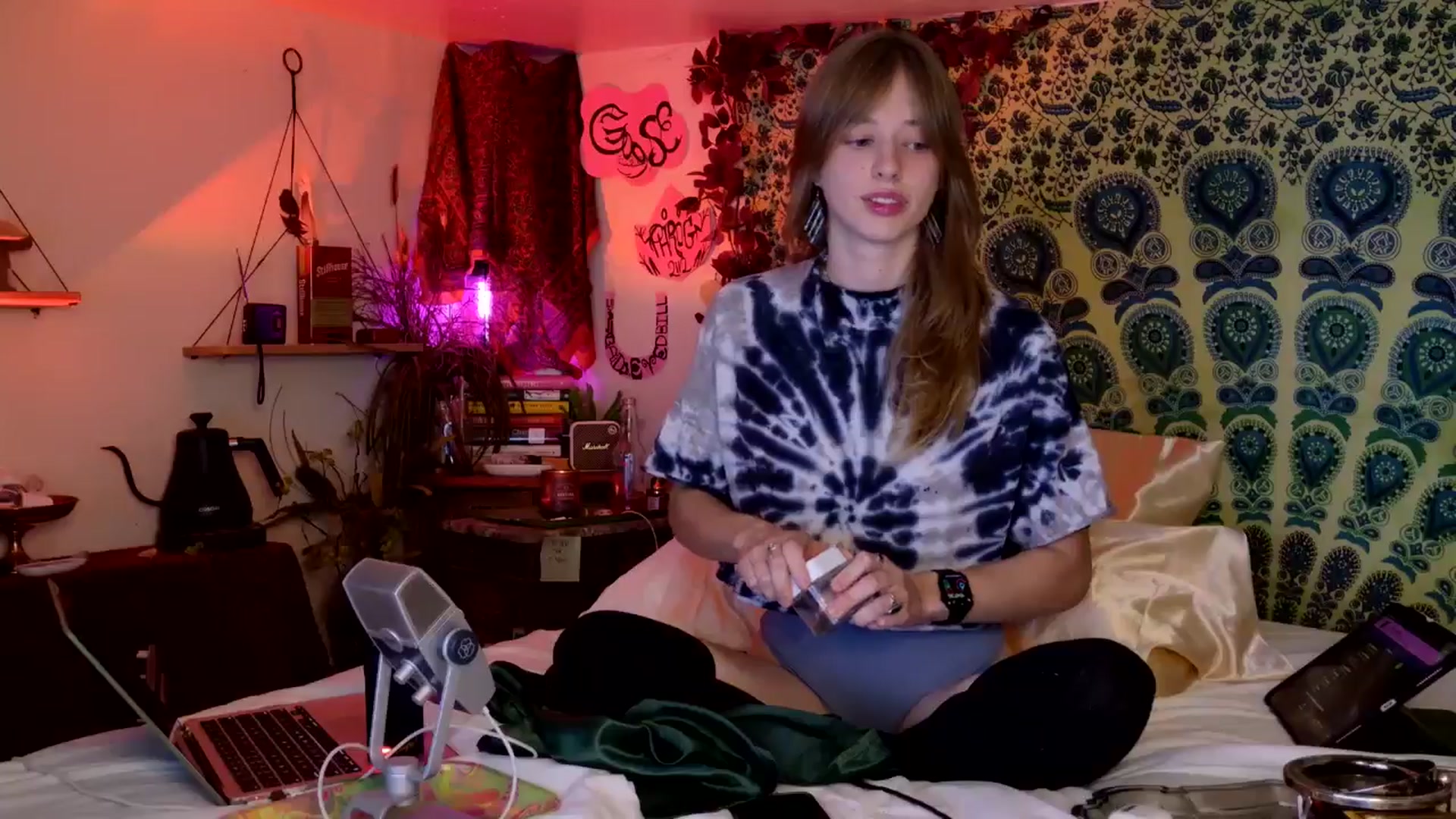 Gallery image thumbnail from ellispierce's myfreecams stream on, 05/08/2026, 10:08 image 2 of 20
