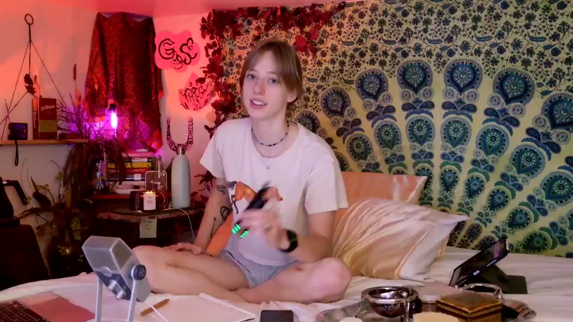 Gallery image thumbnail from ellispierce's myfreecams stream on, 05/09/2026, 10:14 image 5 of 20
